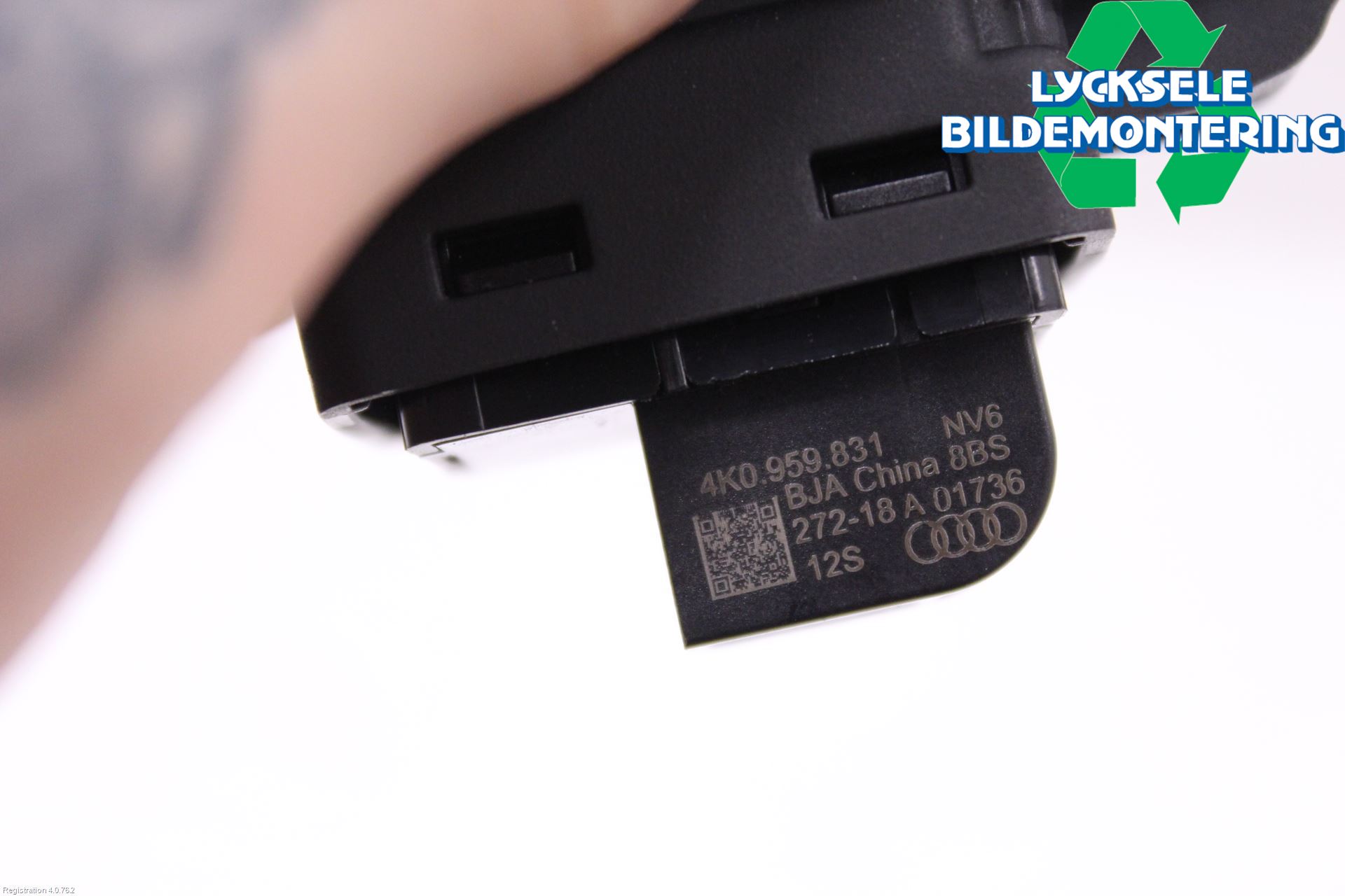 Audi A6 F2/C8 19- Strömställare Baklucka