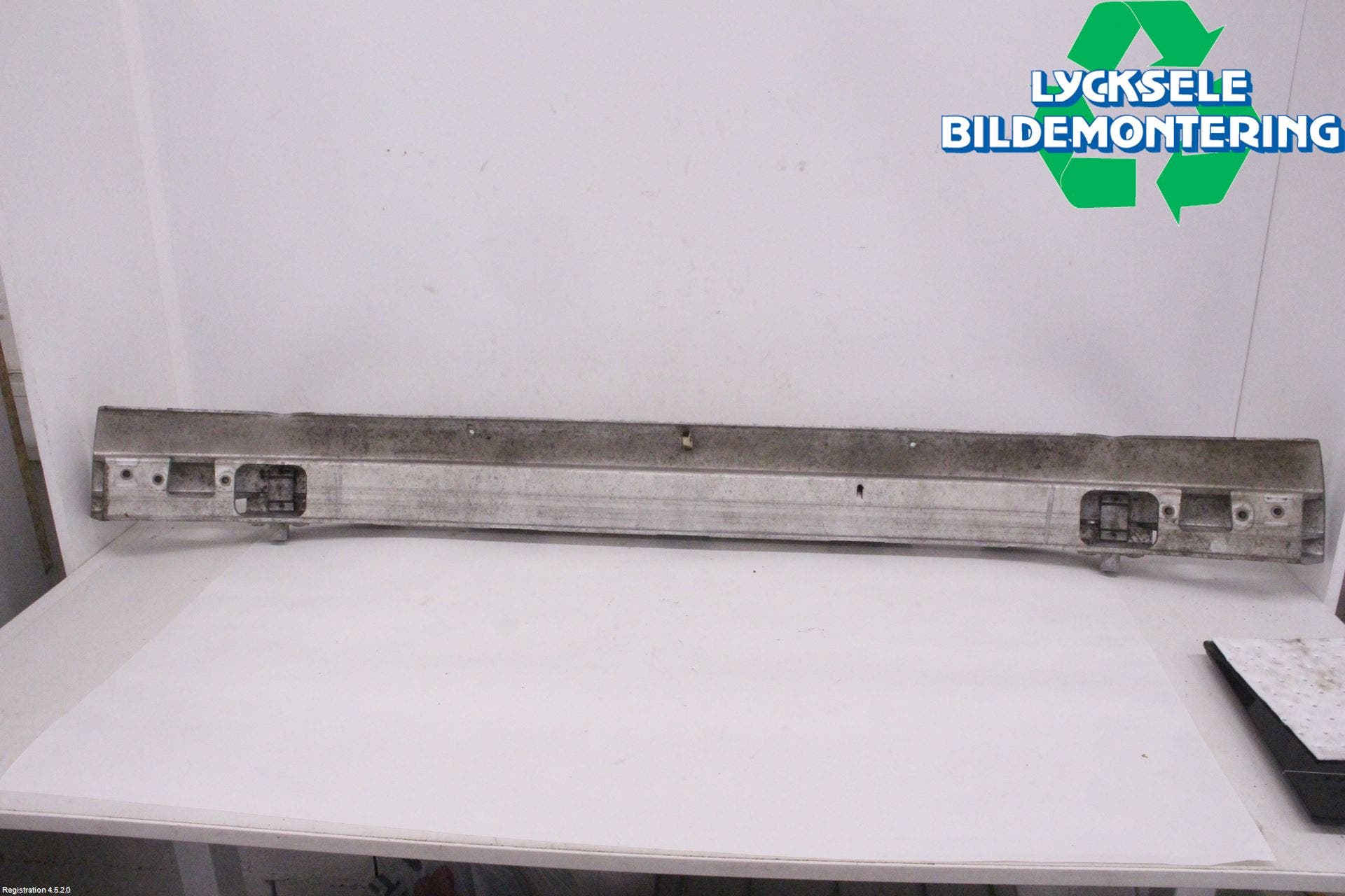 Audi A8/S8 4D 94-02 Stötfångarbalk Fram