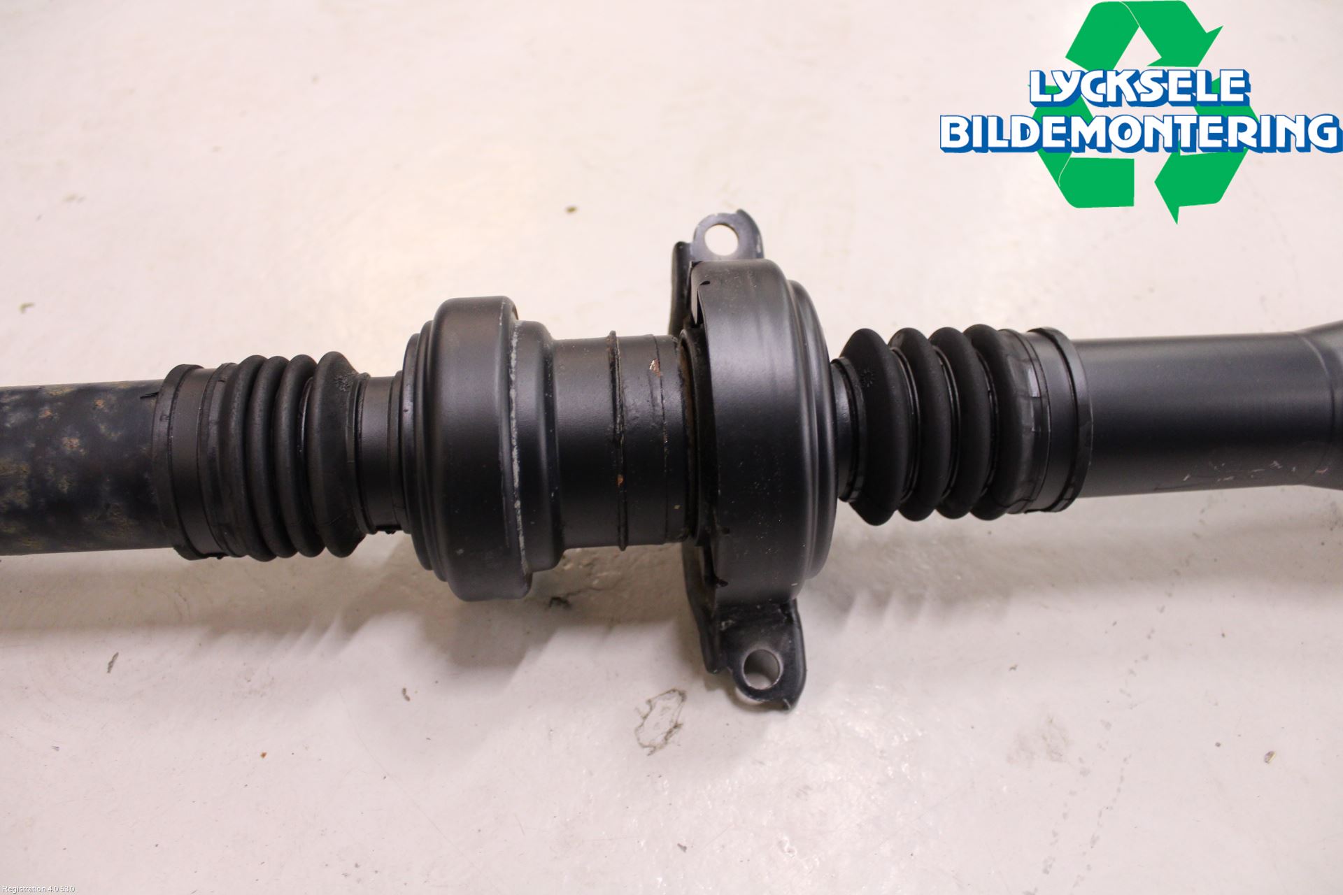 Volkswagen VW TOUAREG 7P 11-18 Mellanaxel Komp