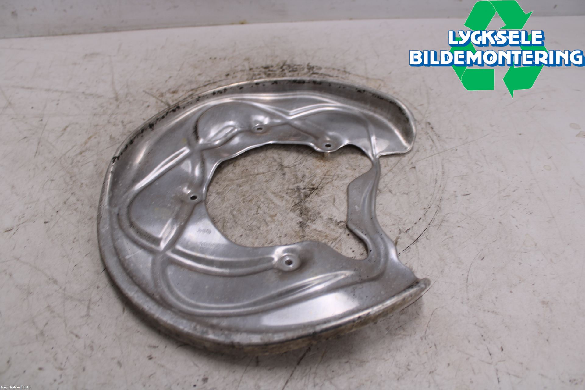 Audi A4/S4 B9 20- Bromssköld Bak