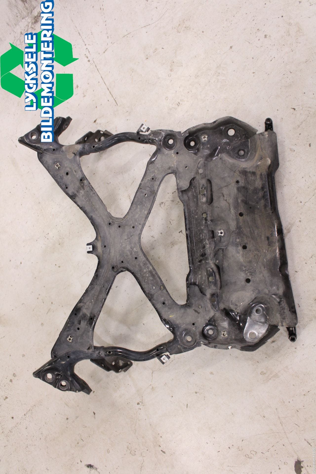 Audi A5 17- Växellådsbalk