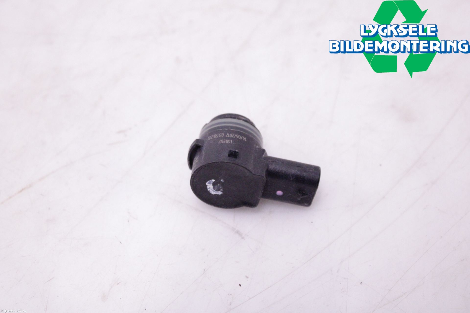 Volkswagen VW PASSAT 15-19 Parkeringshjälp Frontsensor