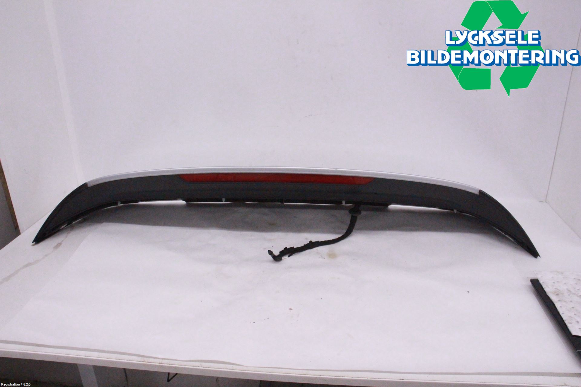 Volkswagen VW GOLF / E-GOLF VIII 20- Spoiler Baklucka