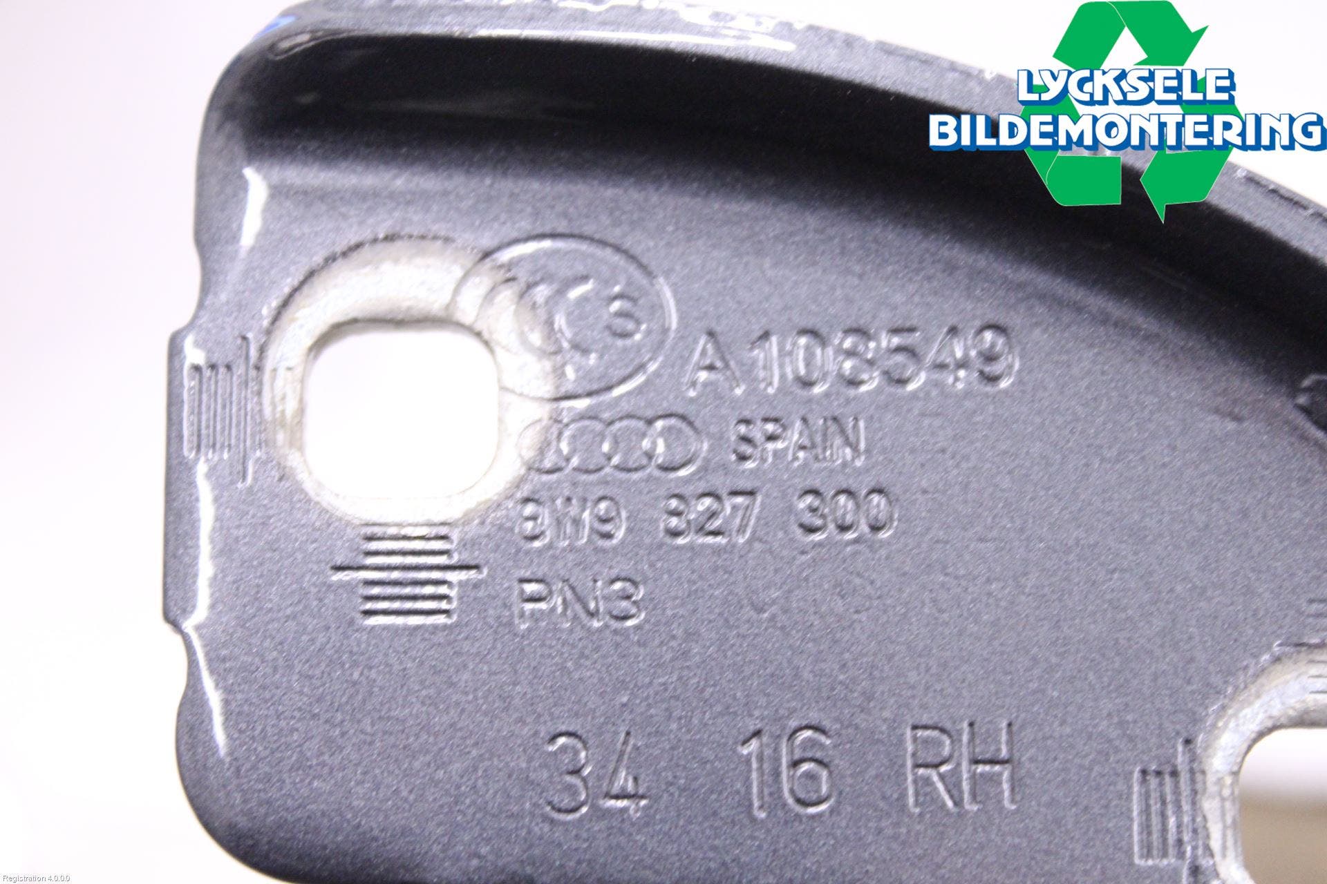 Audi A4/S4 B9 16-19 Bakluckegångjärn Hö