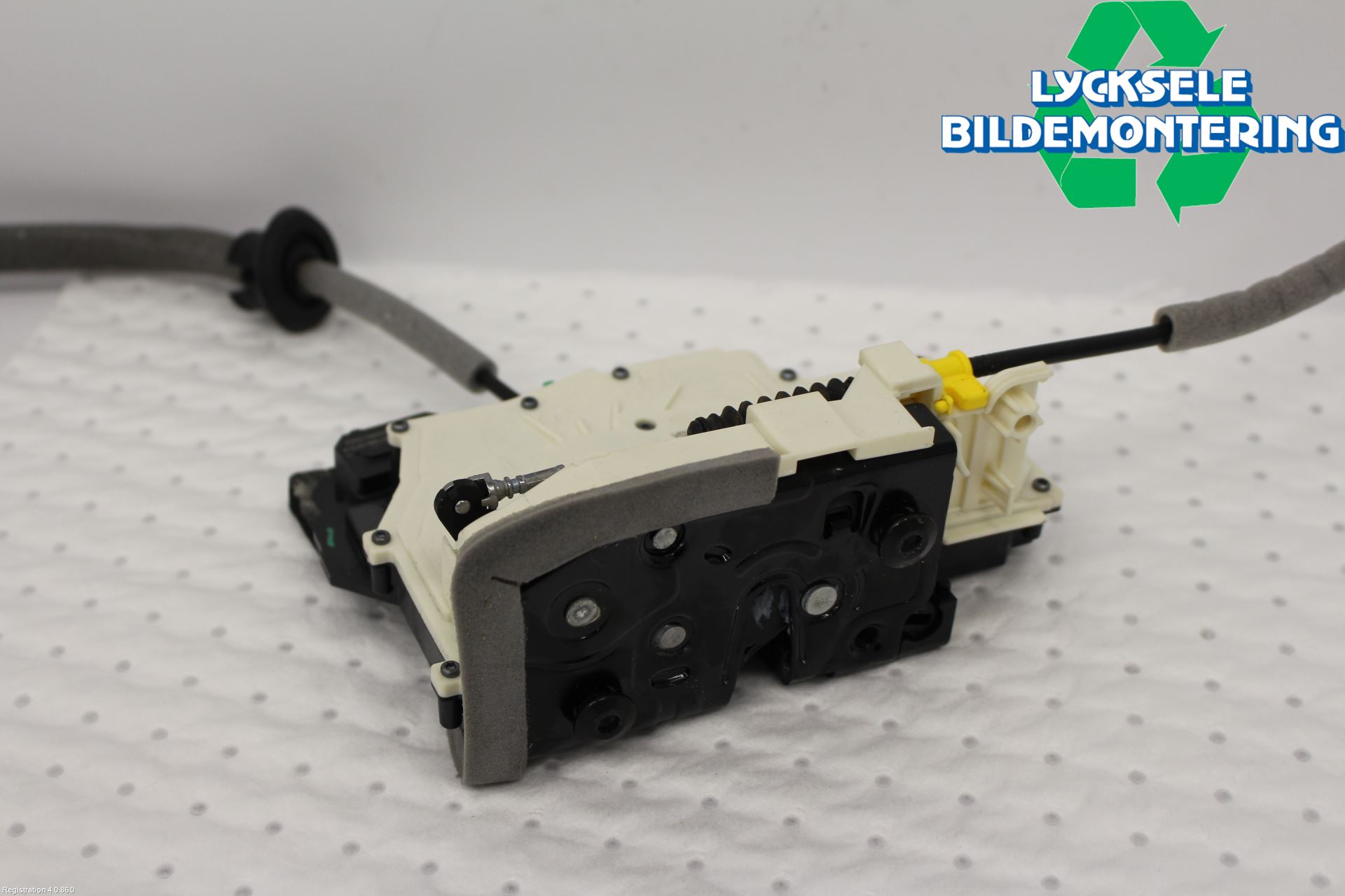 Audi A6 F2/C8 19- Låskista-Dörrlås