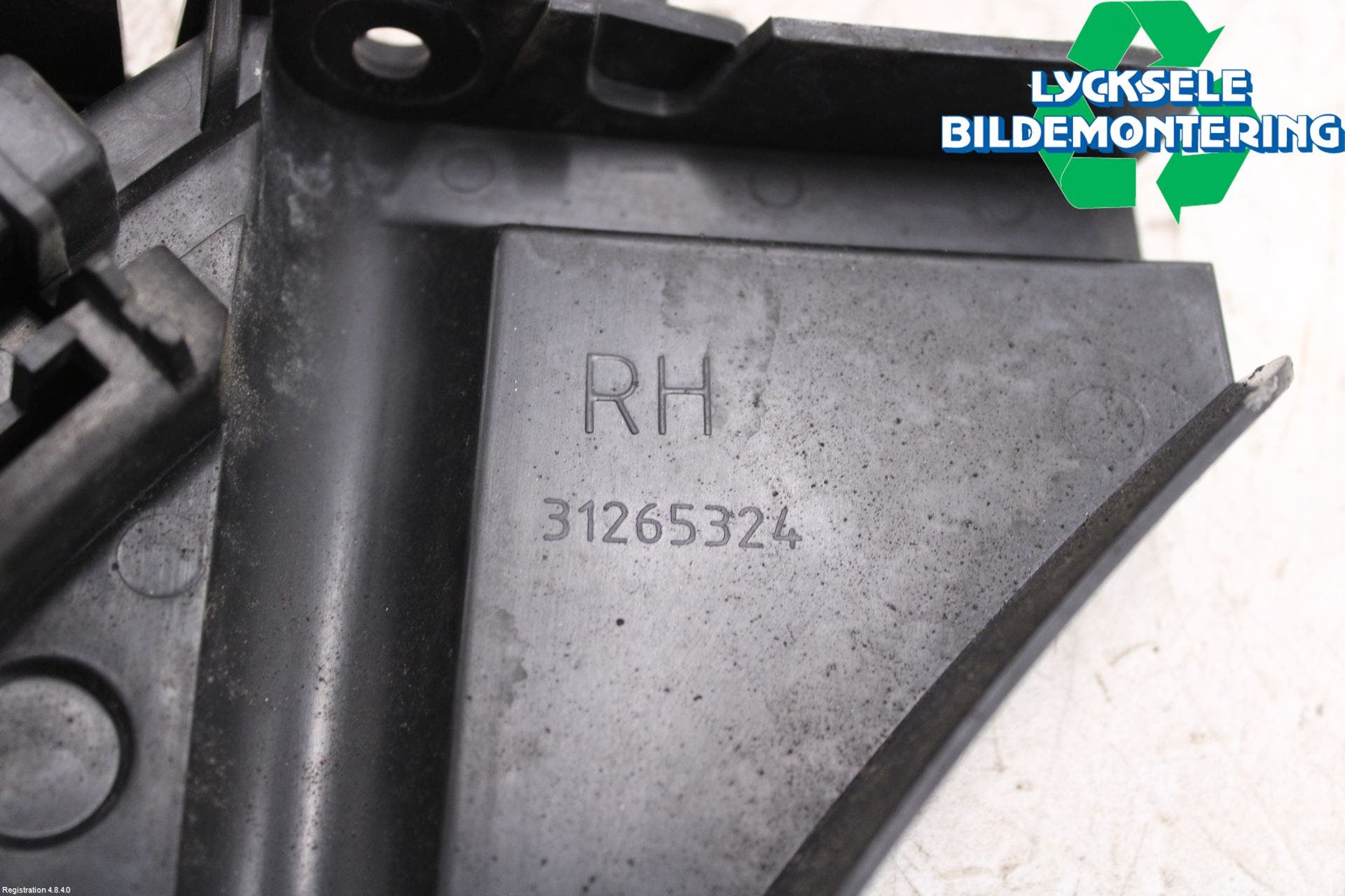 Volvo XC70 08-13 Stötfångarfäste Bak Hö