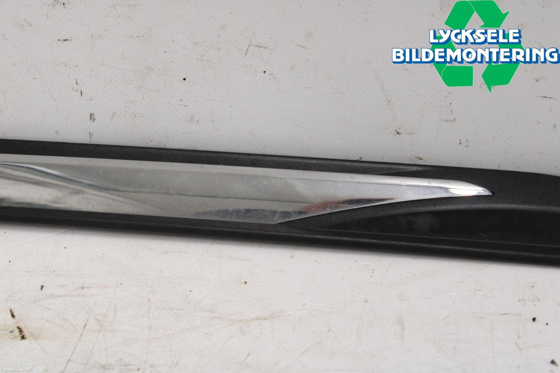 Peugeot 3008 17-24 List Framskärm Hö