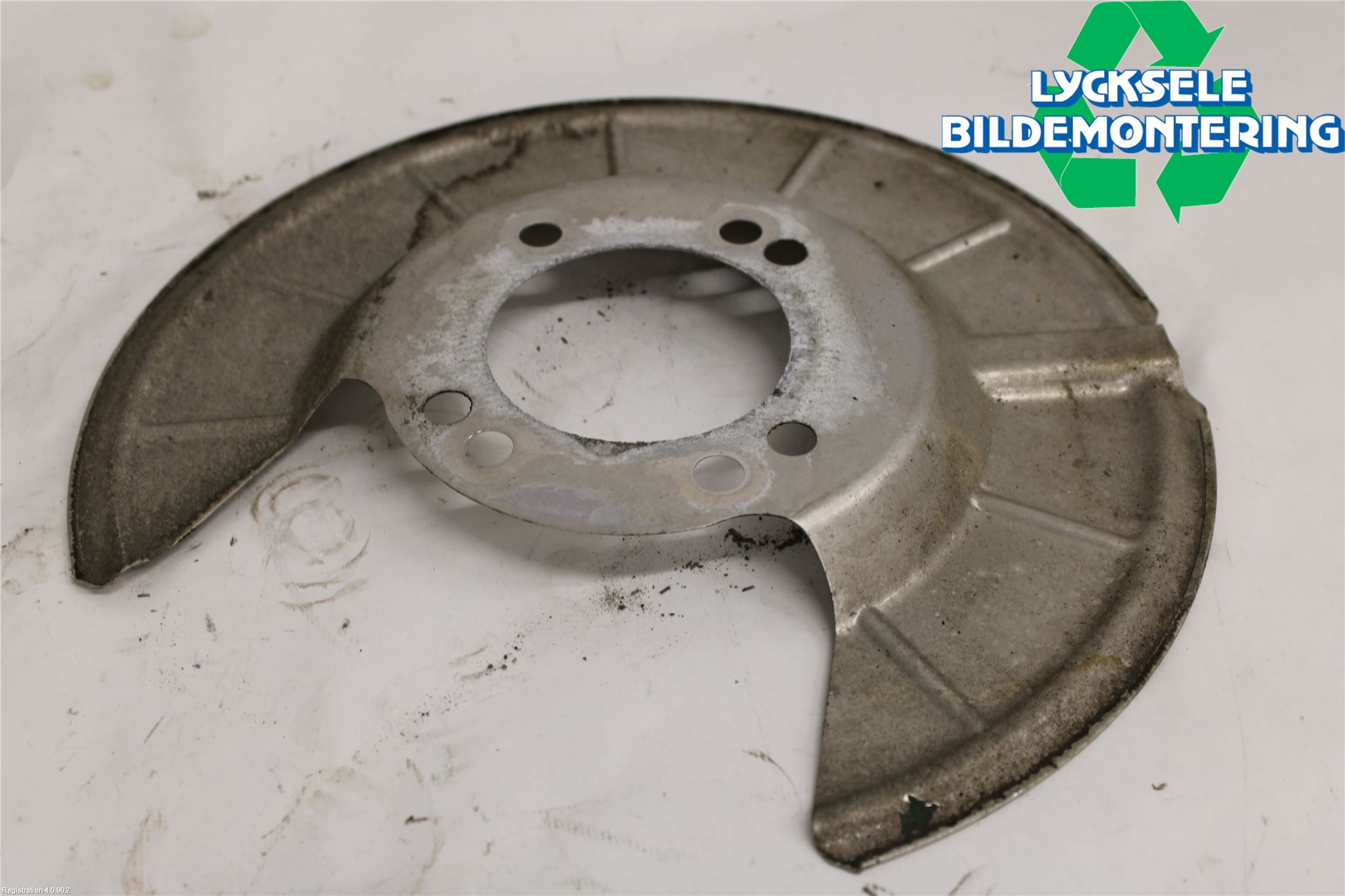 Ford KUGA/KUGA PHEZ/FHEV 20- Bromssköld Bak