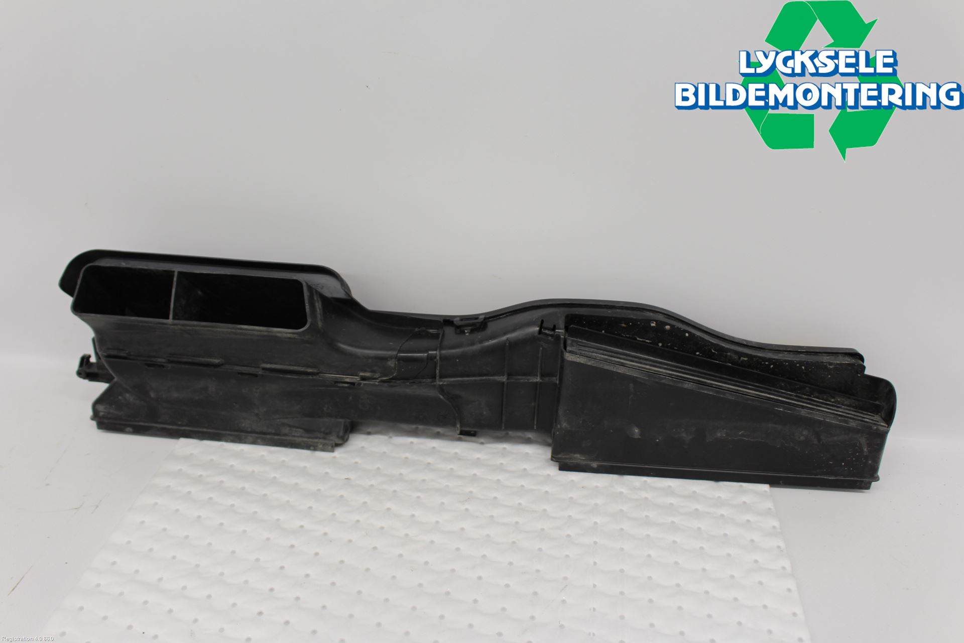 Volkswagen VW PASSAT 20-24 Deflektor Plåt-Plast Kylning