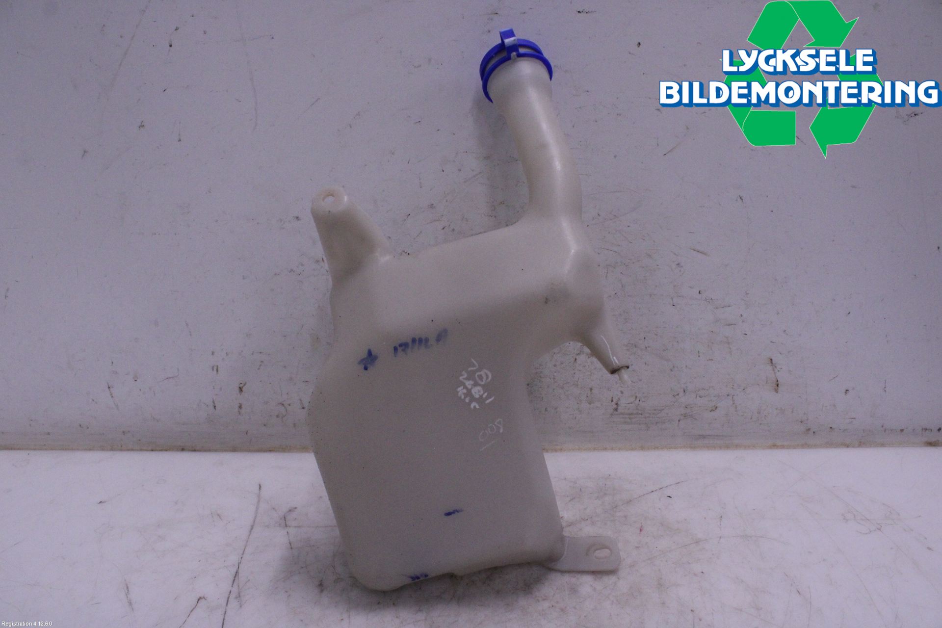 Ford KA+ 16-20 Spolartank Vindruta-Strål