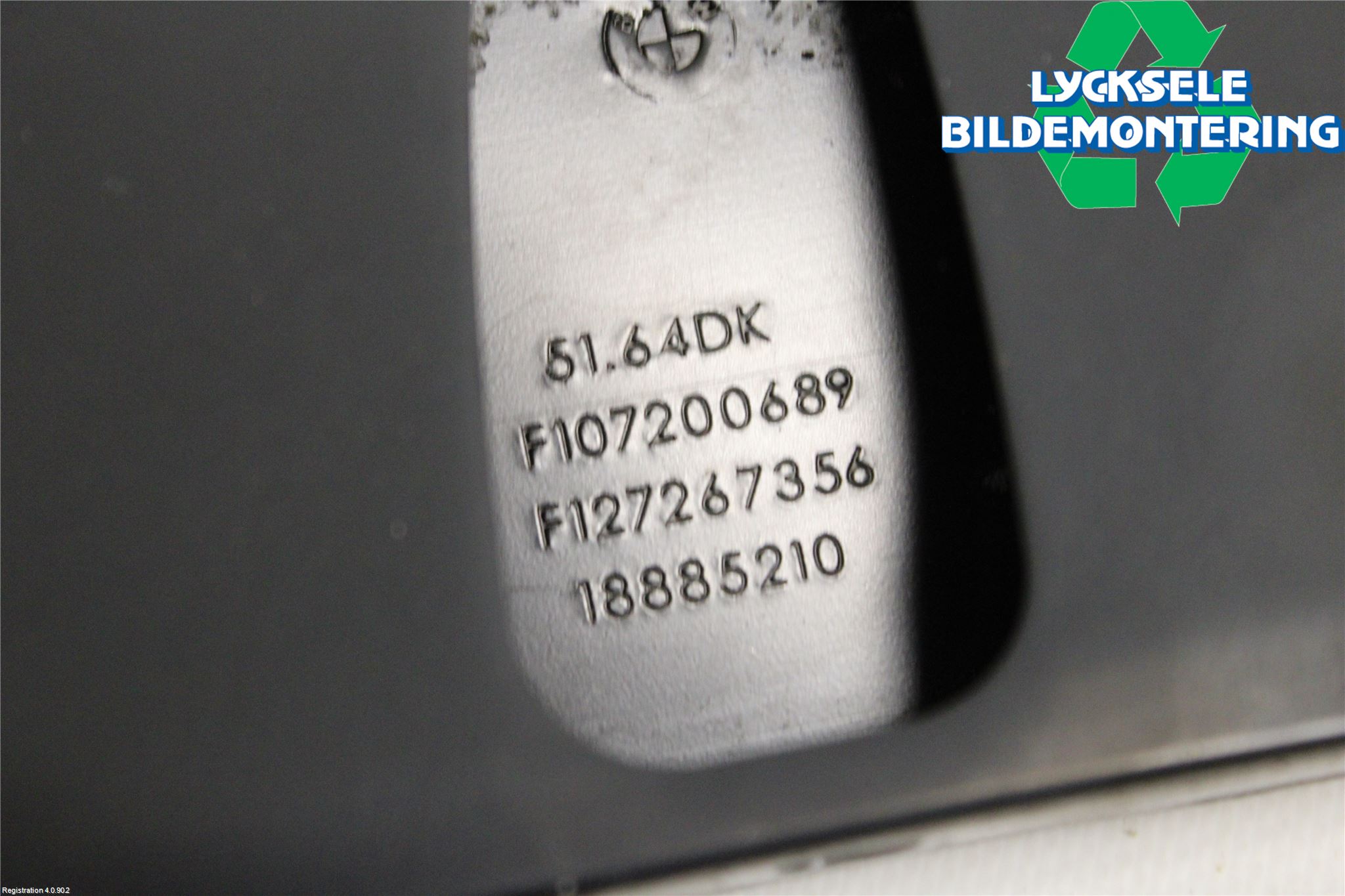 BMW 5 F10/F11/F18 09-17 Front Huvlåsplåt-Balk