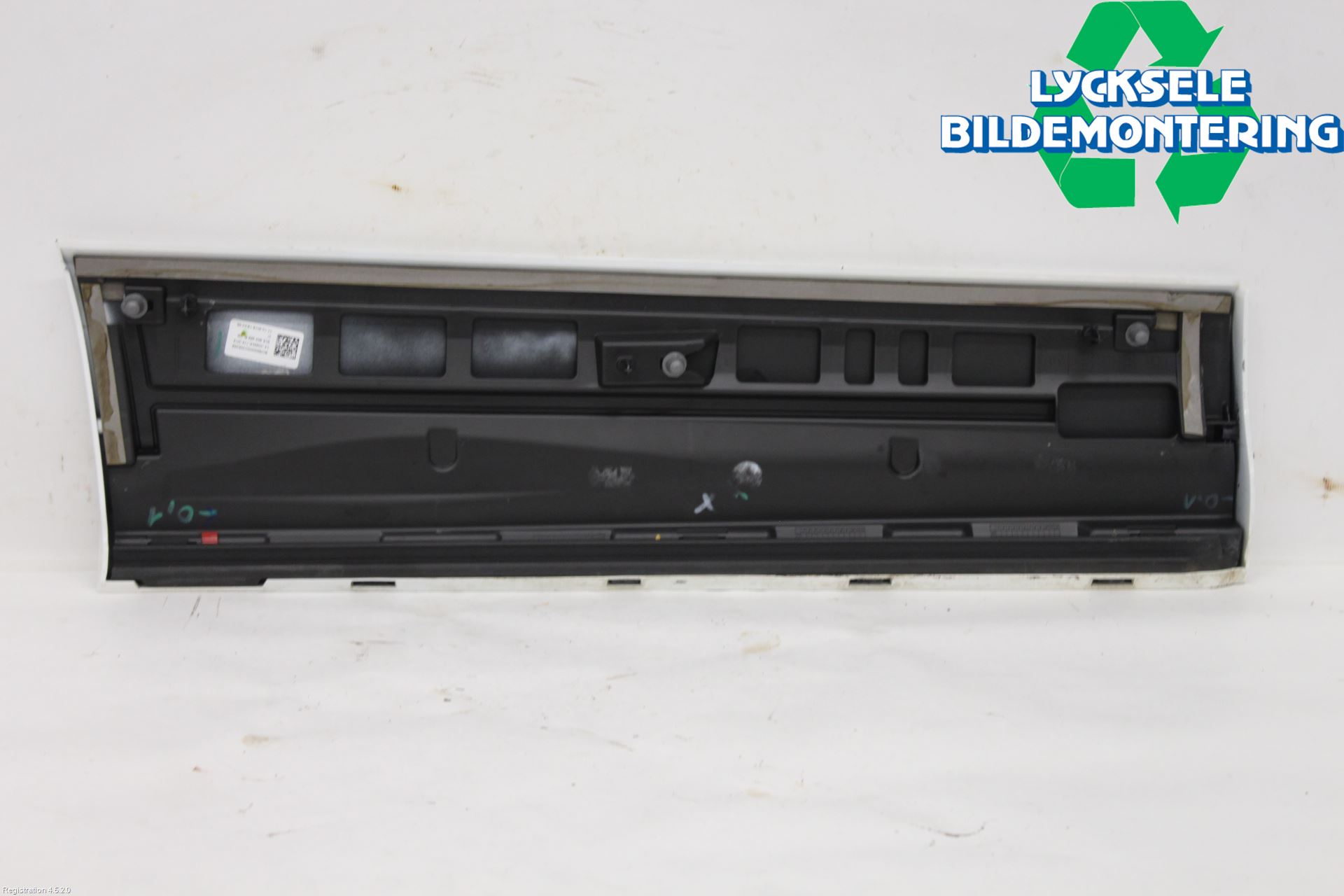 Audi Q2/SQ2 17- Dörr Dekorlist Bak Vä