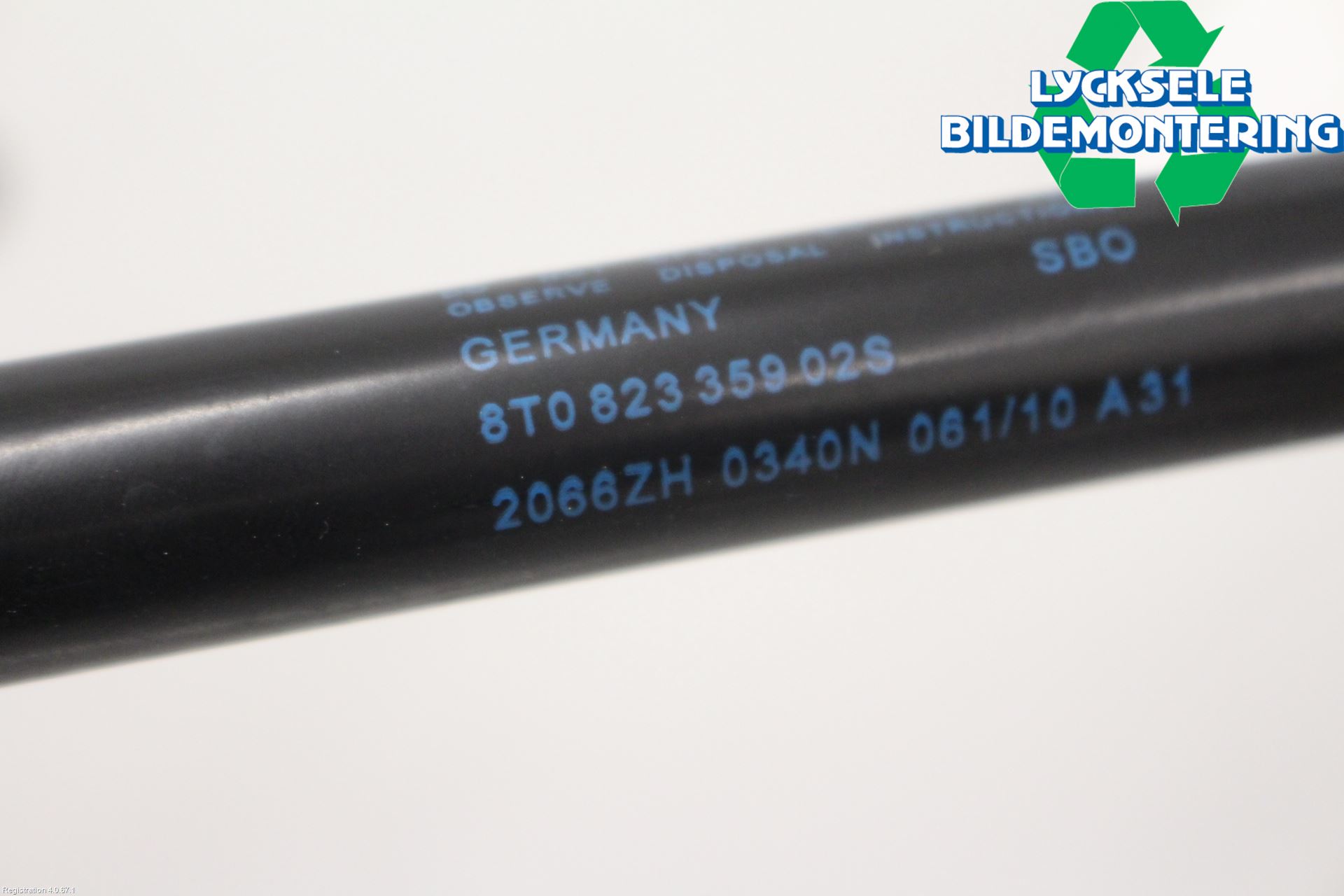 Audi A4/S4 08-11 Gasfjäder Motorhuv