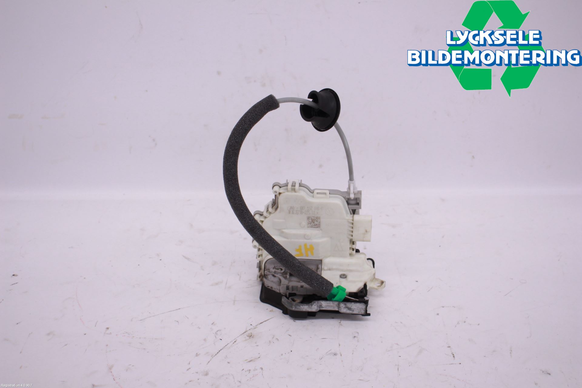 Audi A4 ALLROAD 17- Låskista-Dörrlås