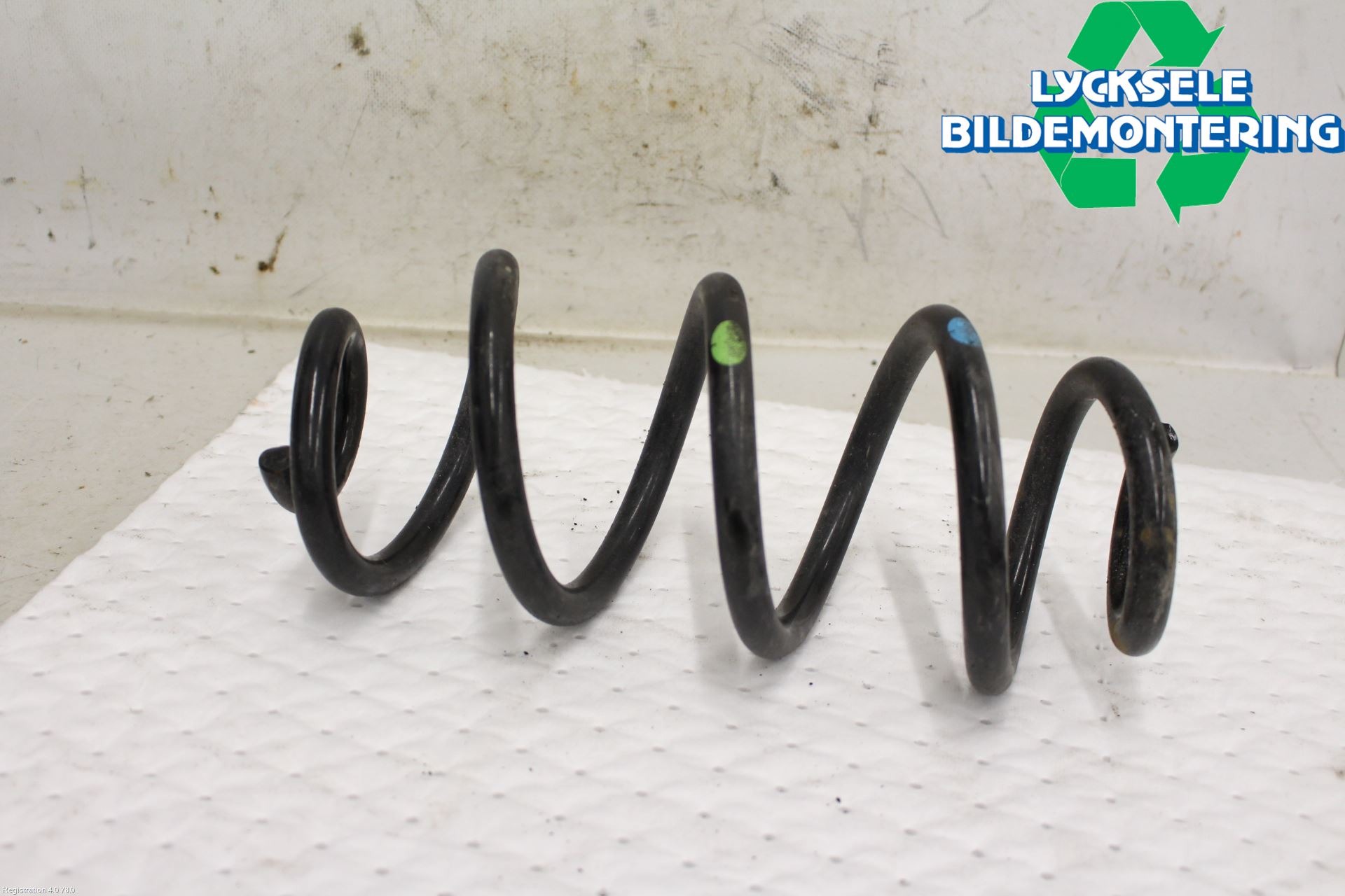 Nissan X-TRAIL 14-21 Fjäder Bak