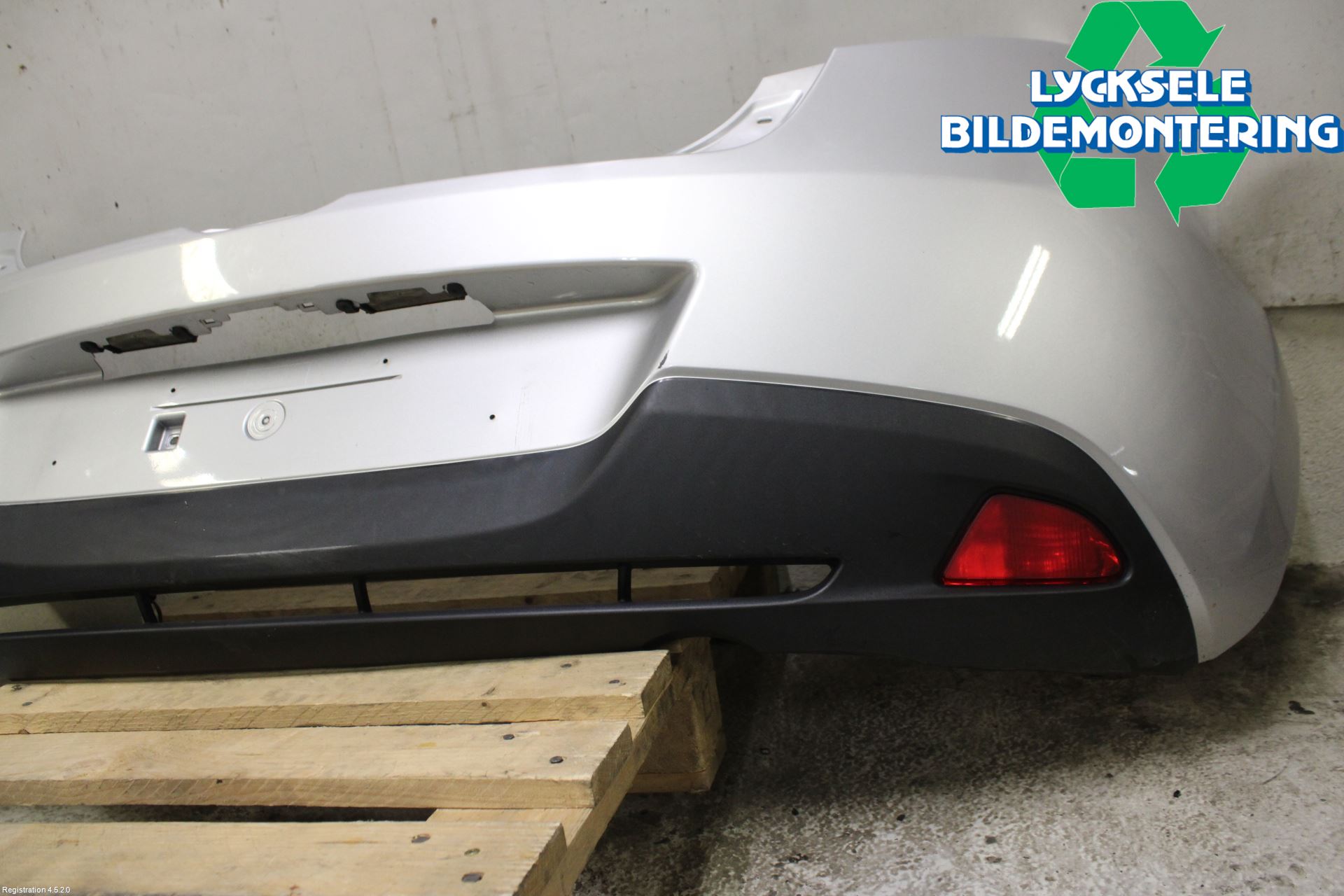 Mazda 2 (DE) 08-15 Stötfångarbeklädnad Bak