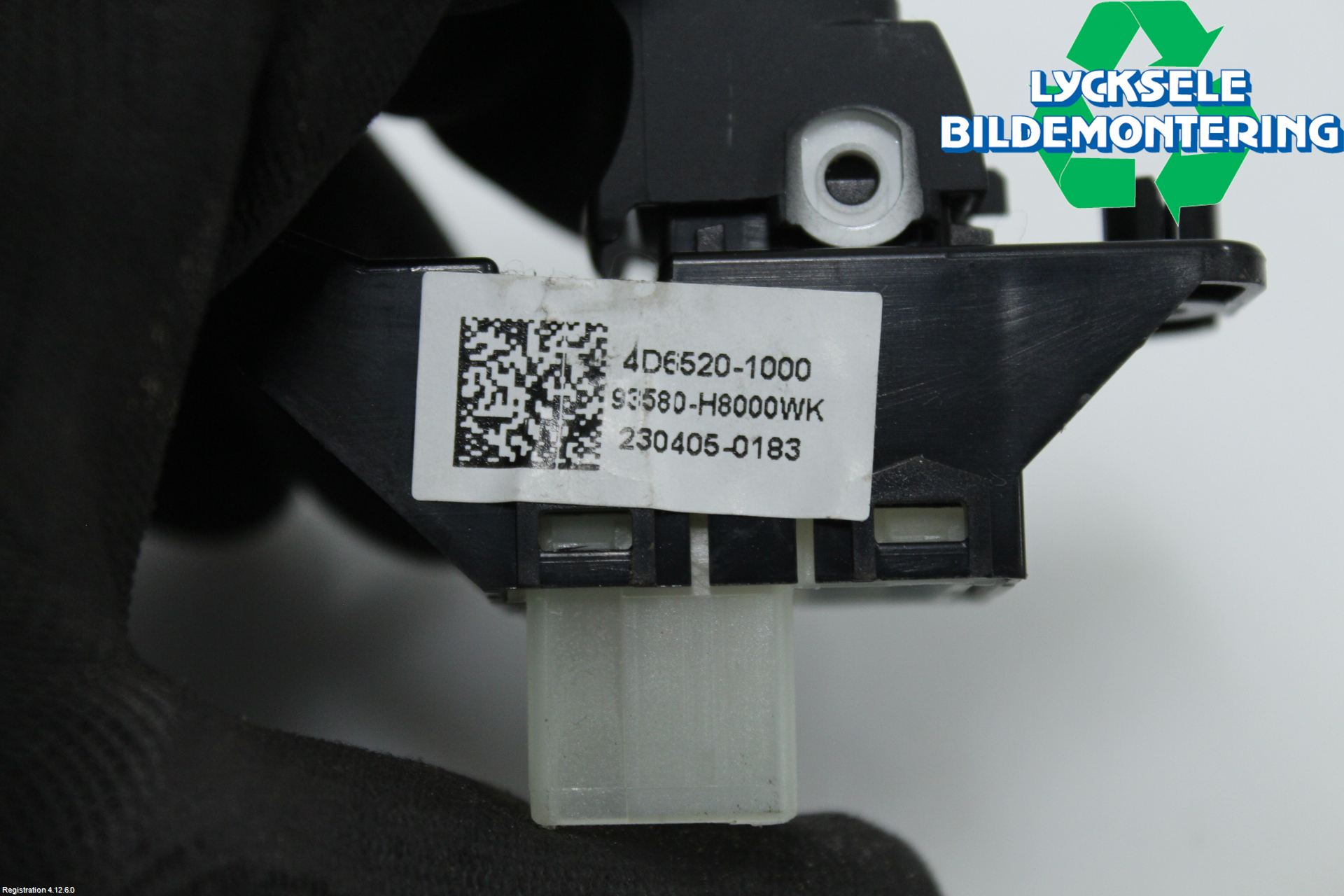 Kia STONIC 18->> Strömställare Elhiss