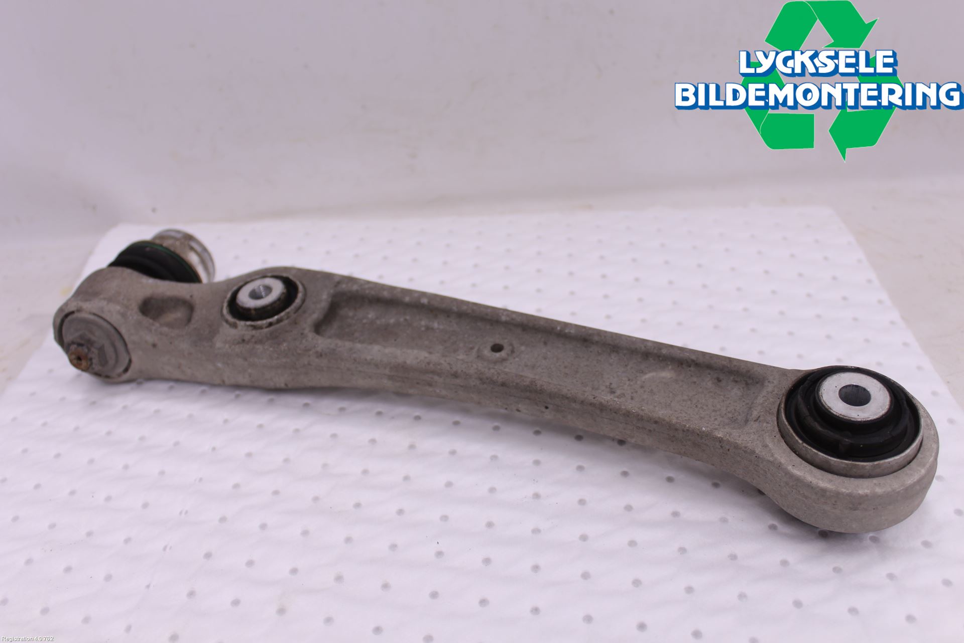 Audi A6 F2/C8 19- Bärarm Fram Undre Vä