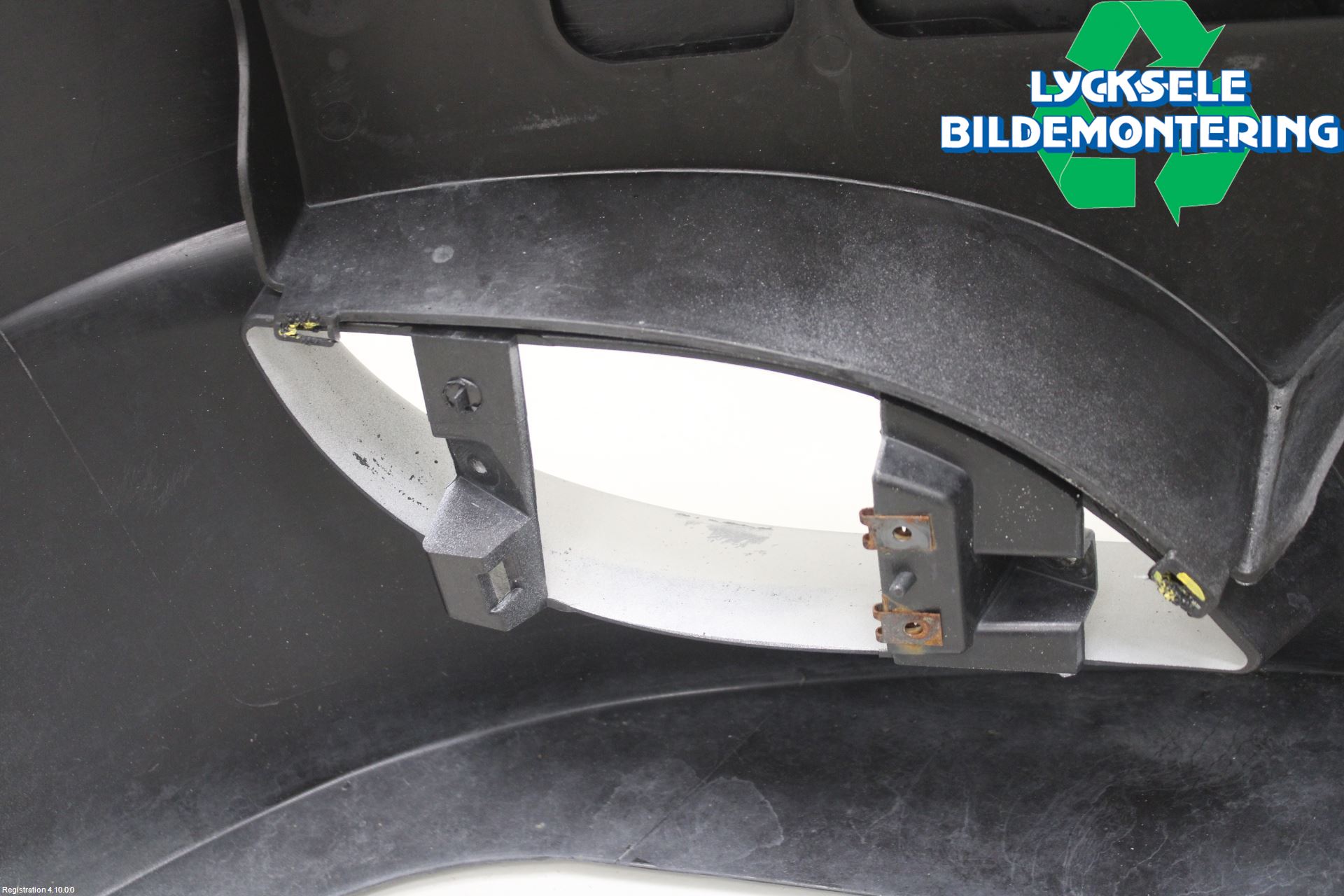 BMW 5 E60/61 Sed/Tou 02-10 Stötfångarbeklädnad Fram