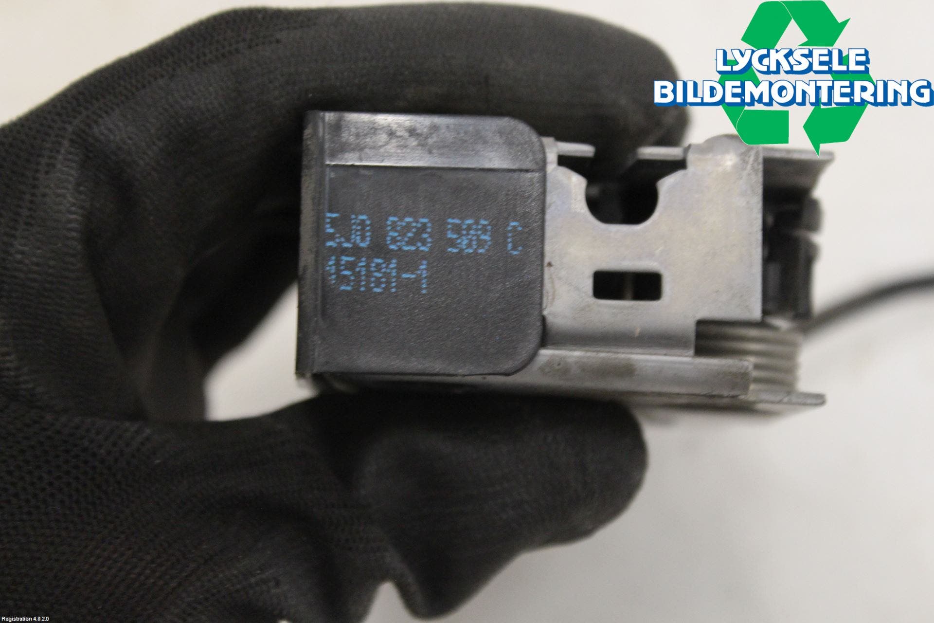 Skoda PRAKTIK Huvlås