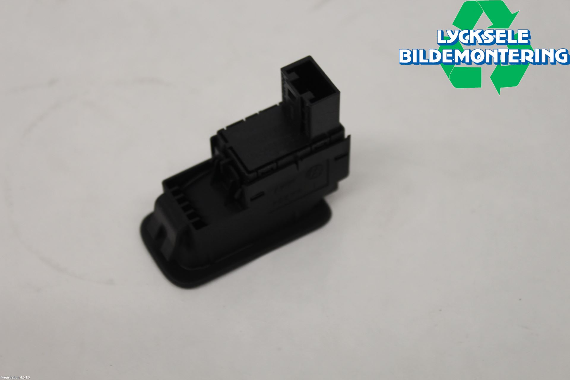 Skoda ENYAQ iV 21- Strömställare Dragkrok