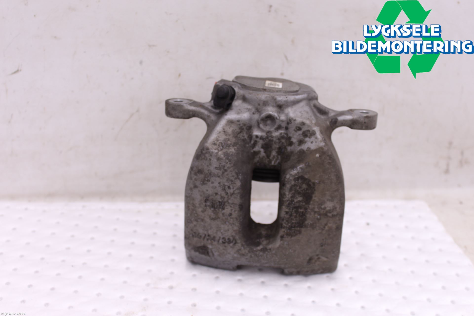 BMW 5 G30/G31/F90 17-23 Bromsok Fram Höger