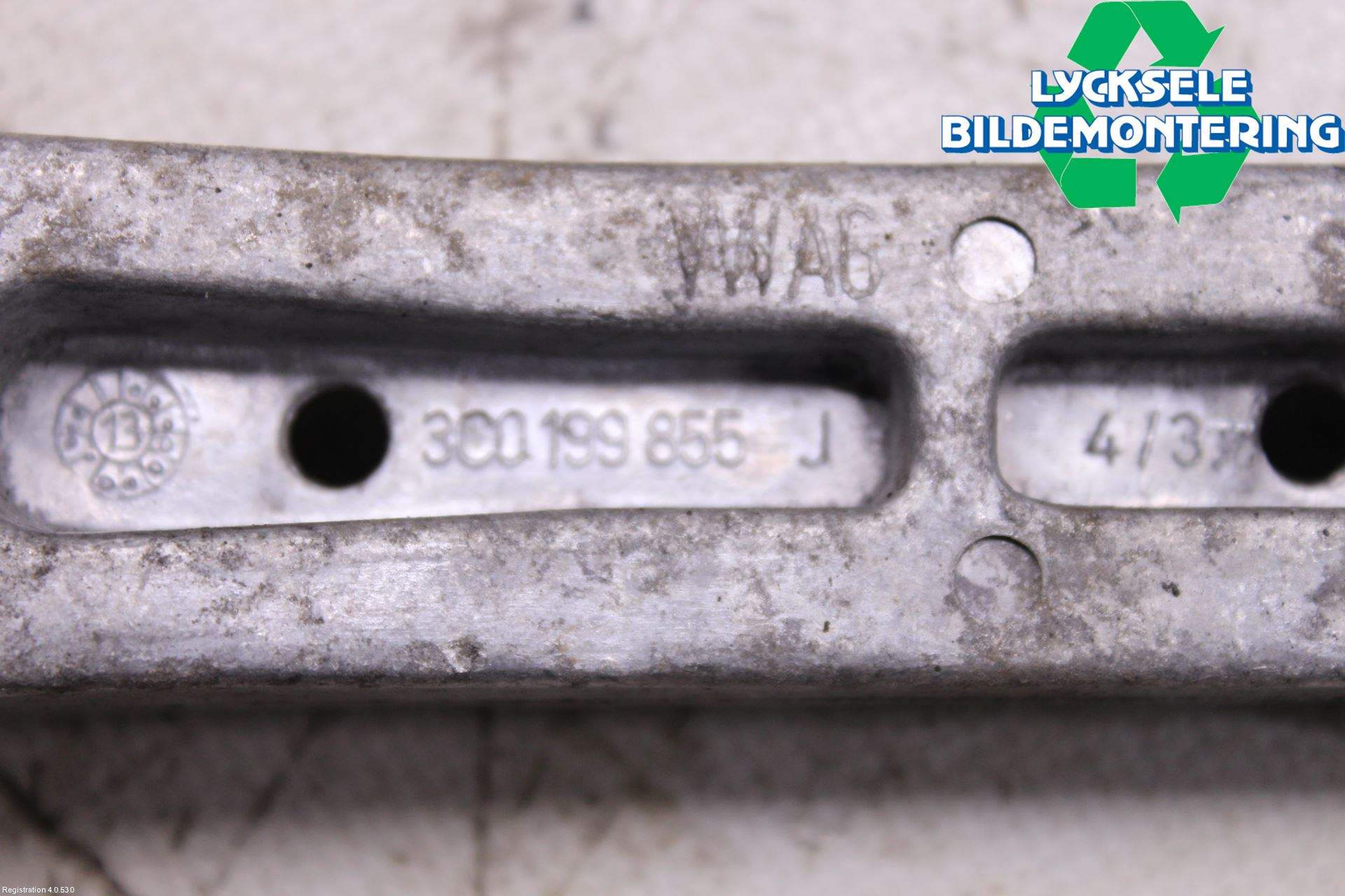 Volkswagen VW PASSAT 11-14 Motorfäste