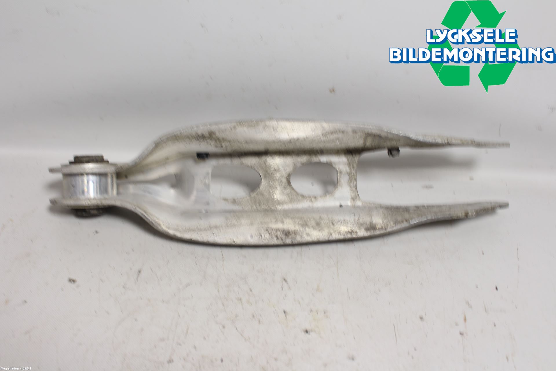 Audi A4/S4 B9 16-19 Bärarm Bak Höger