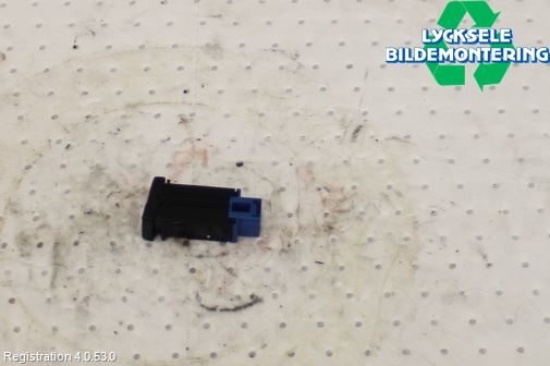 Toyota AURIS 13-19 Strömställare Stolvärme