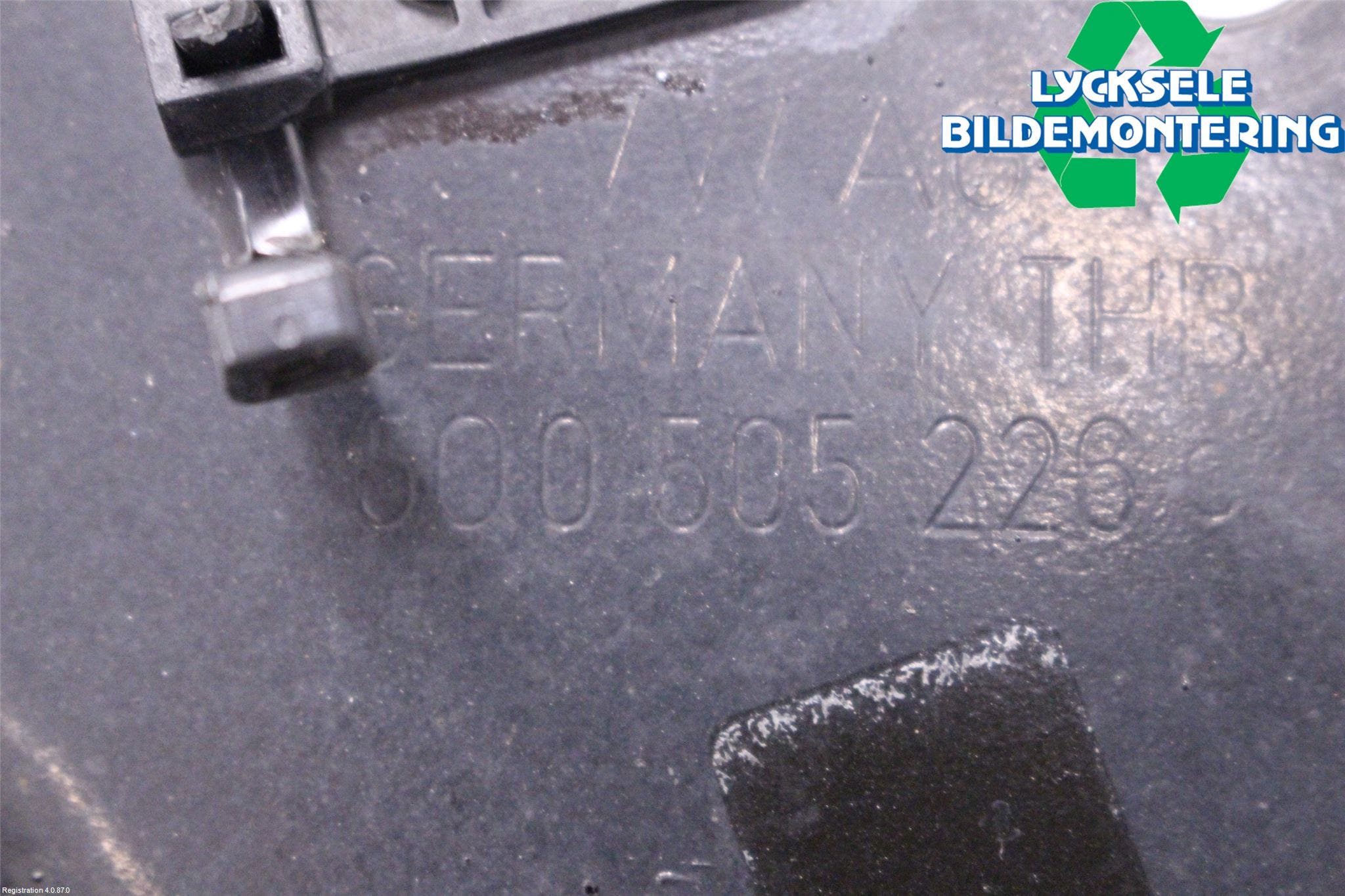 Volkswagen VW PASSAT 20-24 Bärarm Bak Höger