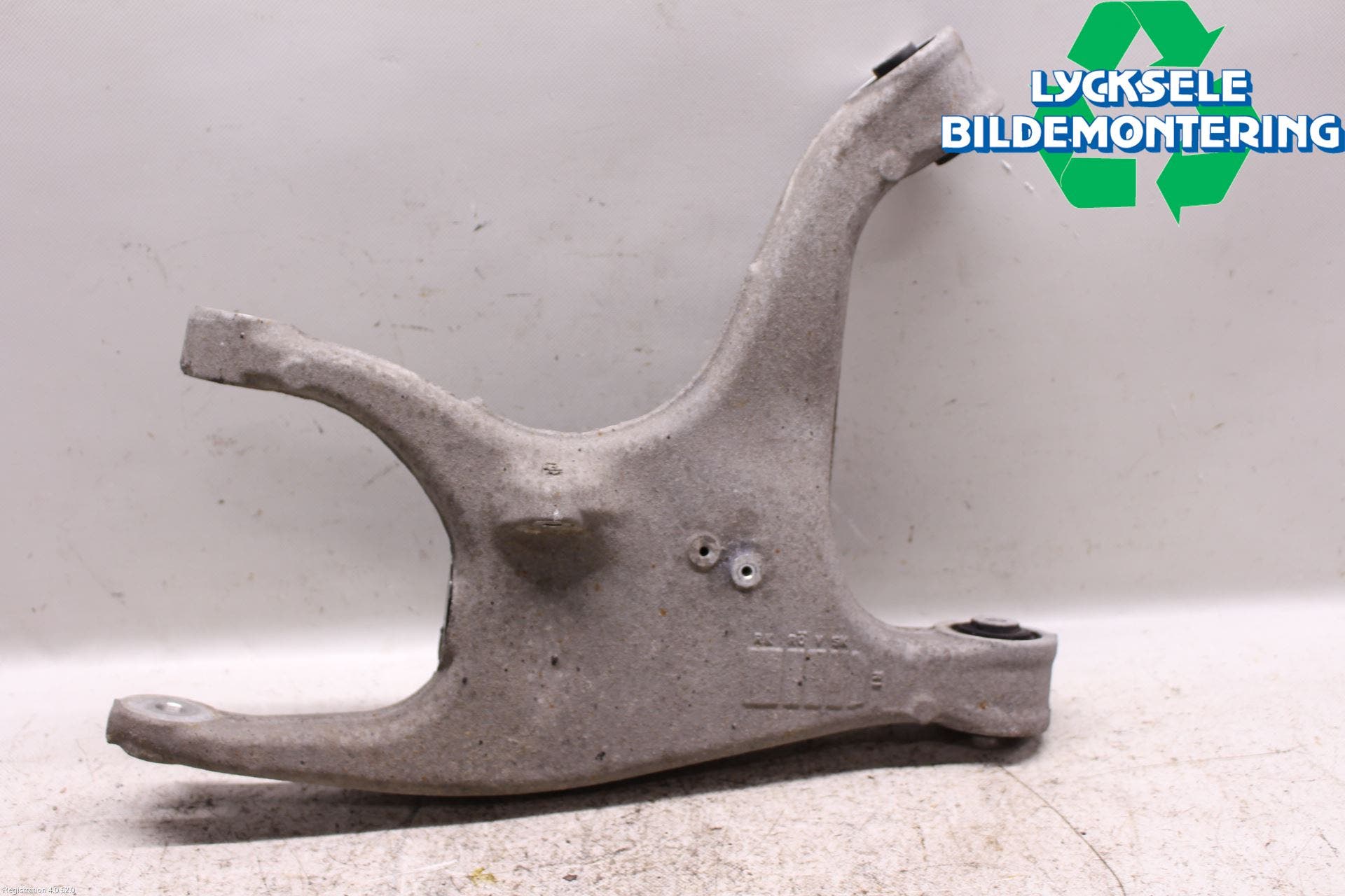 Audi A4 12-15 Bärarm Bak Vänster