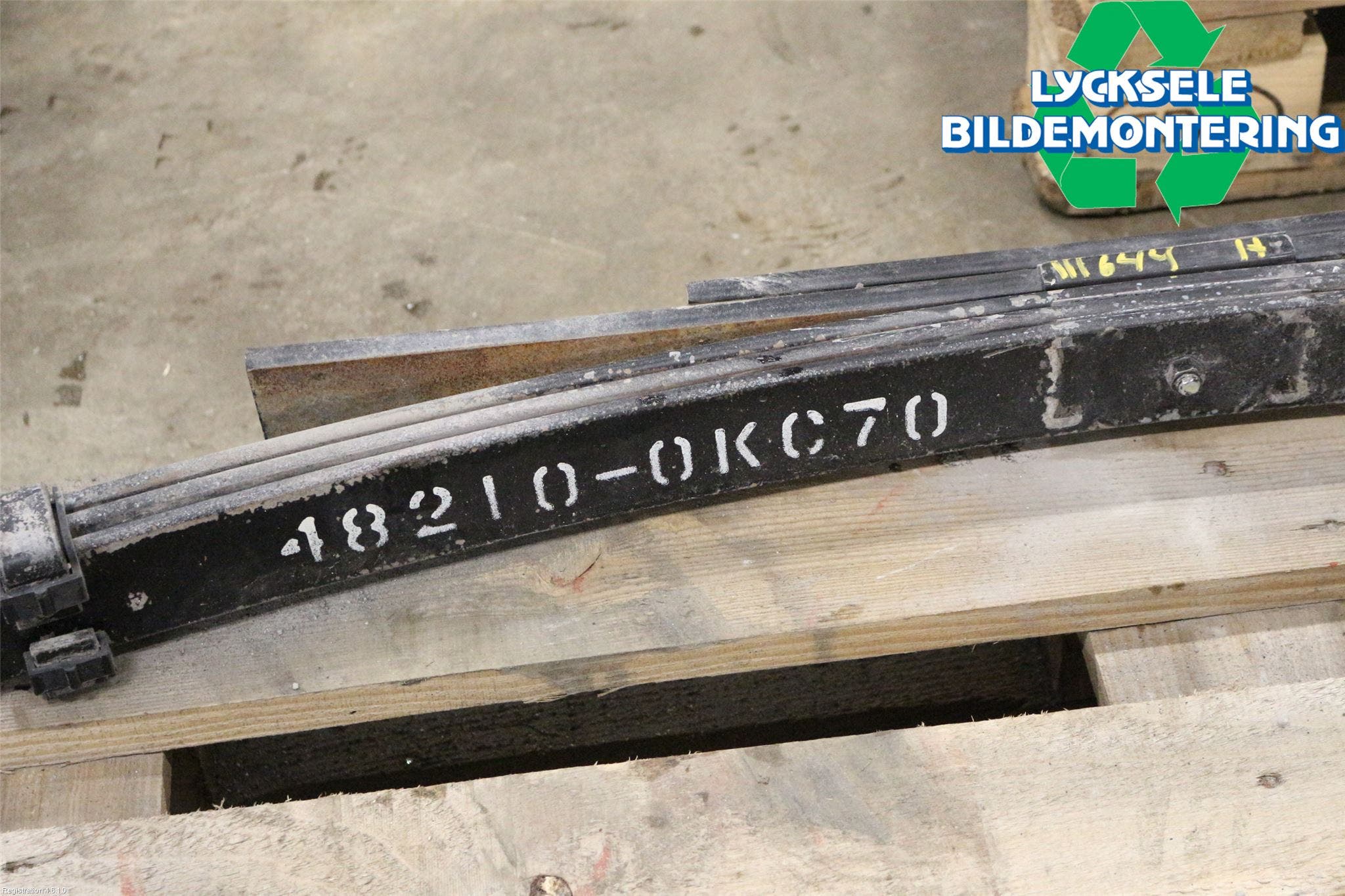 Toyota HILUX 16- Fjäder Bak Blad