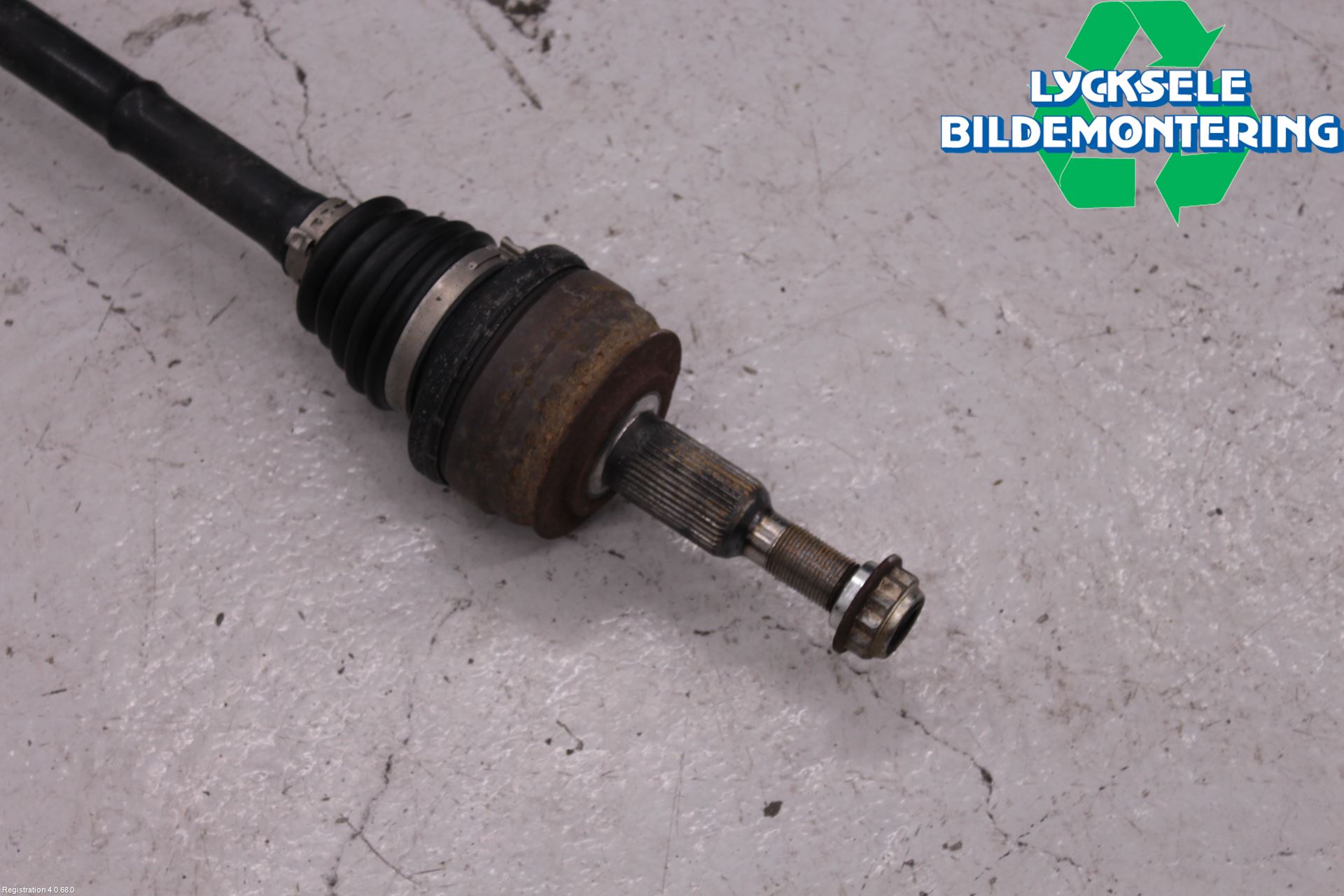 Volkswagen VW TRANSP/CARAVELLE (T5) 04-15 Drivaxel Bak Höger