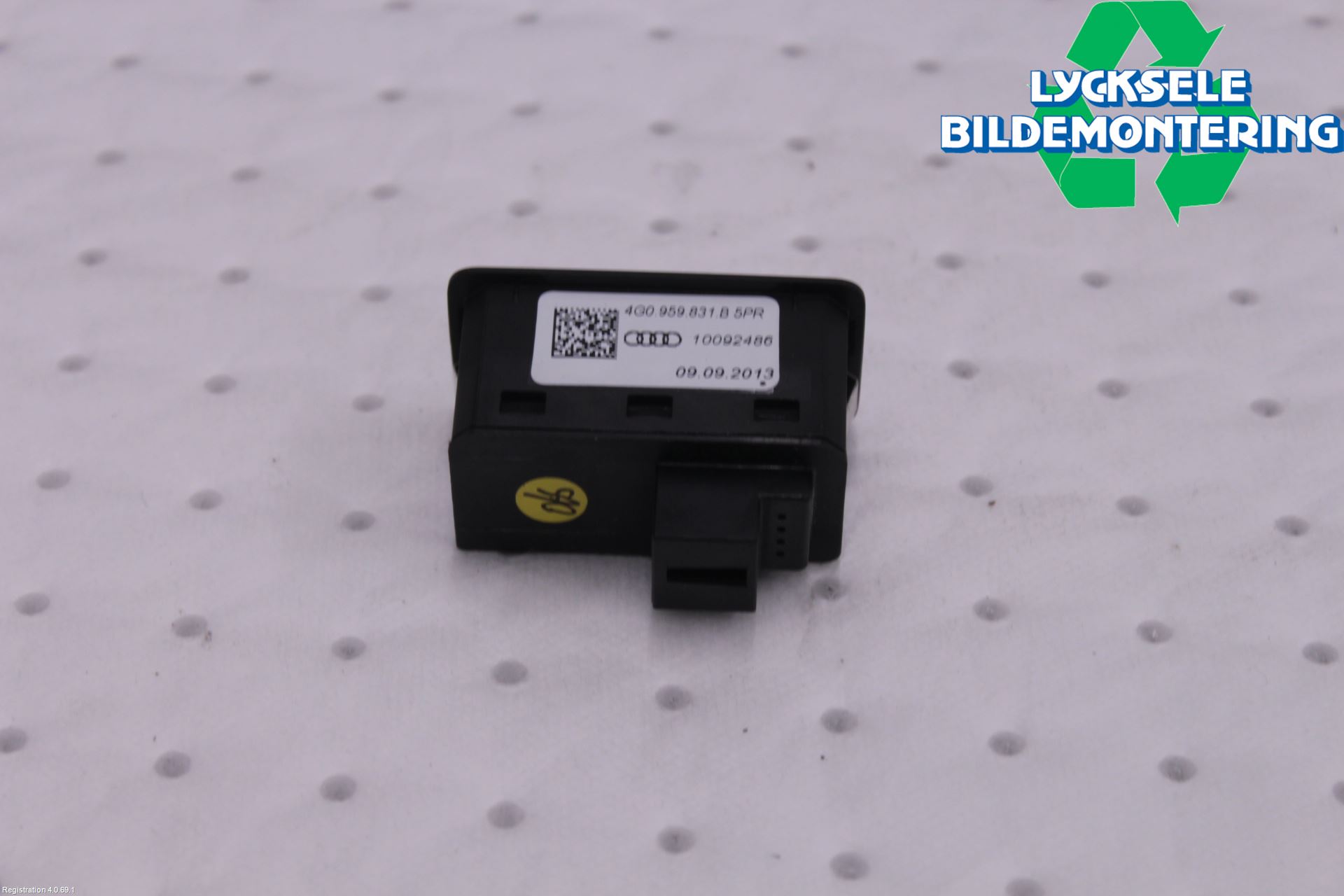 Audi A8/S8 4H 10-17 Strömställare Baklucka