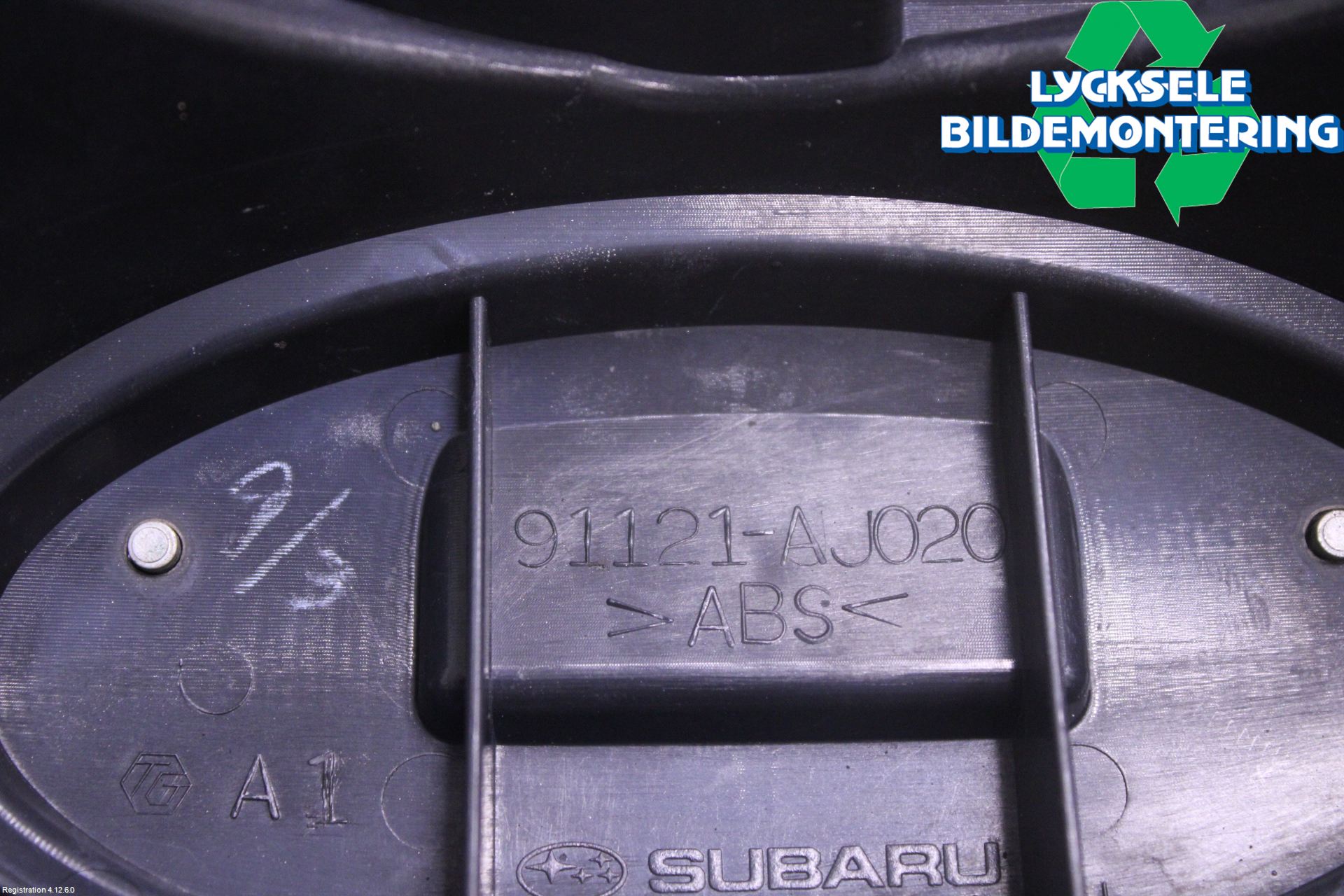 Subaru OUTBACK 10-15 Grill Komp