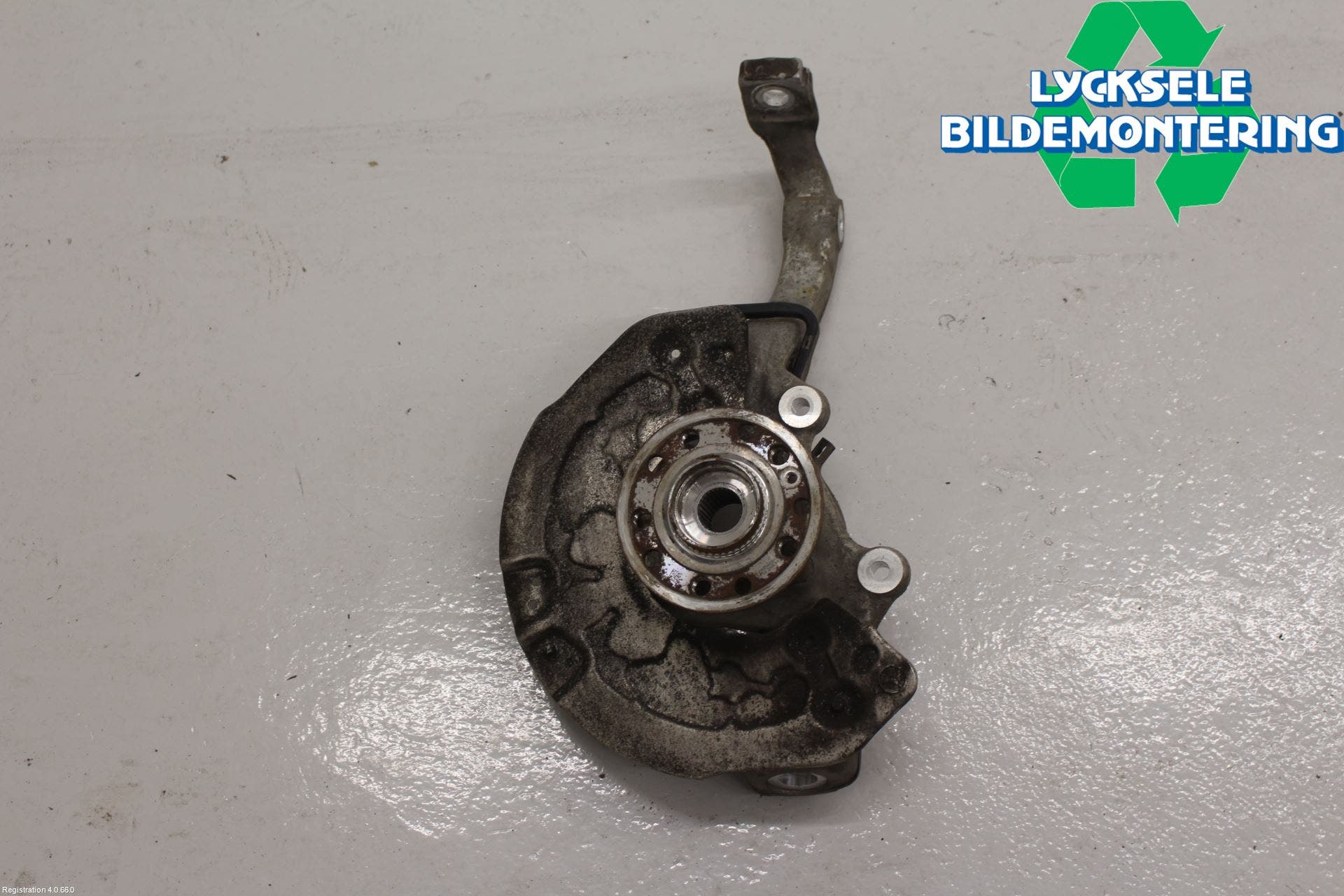 Mercedes-Benz MB C-KLASS (W205) 14-21 Styrspindel Lagerhus Vä