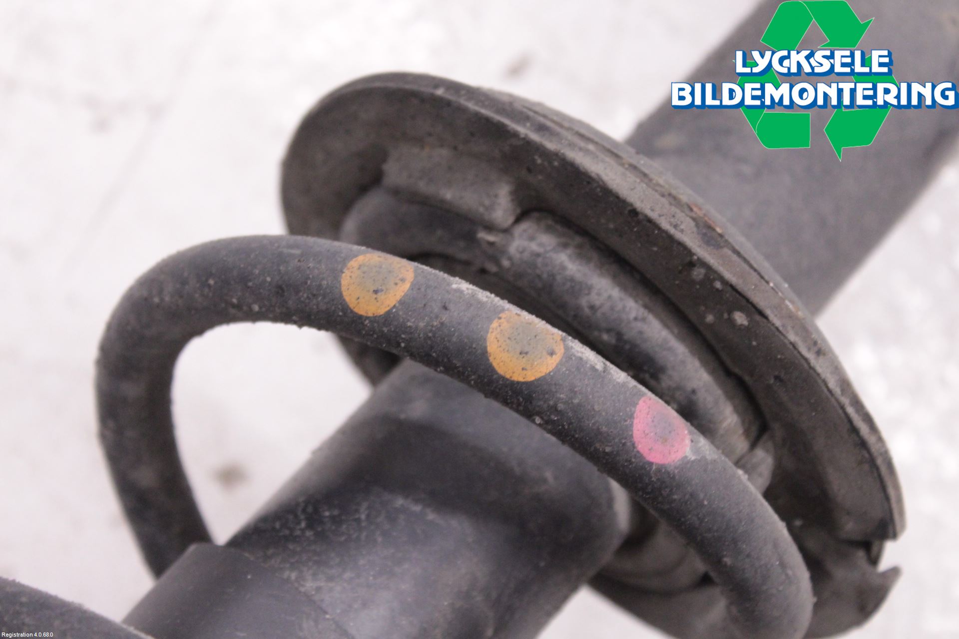 Audi A4 12-15 Fjäderben Fram Vänster