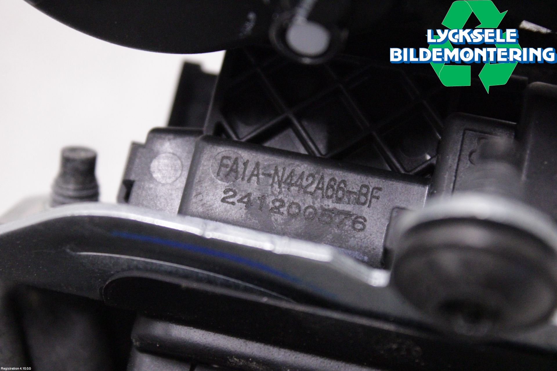 Ford MUSTANG Mach-E 21- Låskista Baklucka