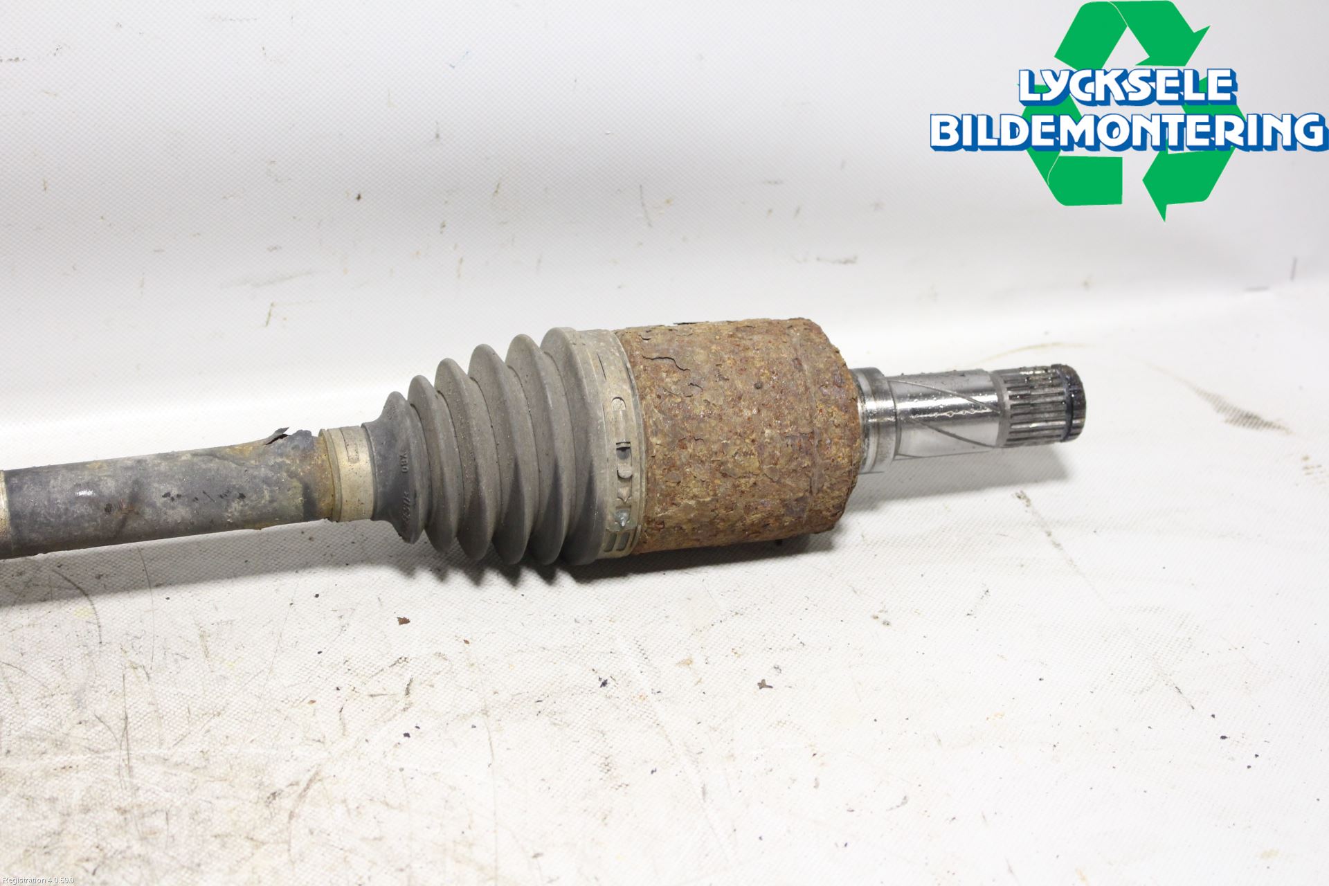 Ford KUGA 08-12 Drivaxel Bak Vänster