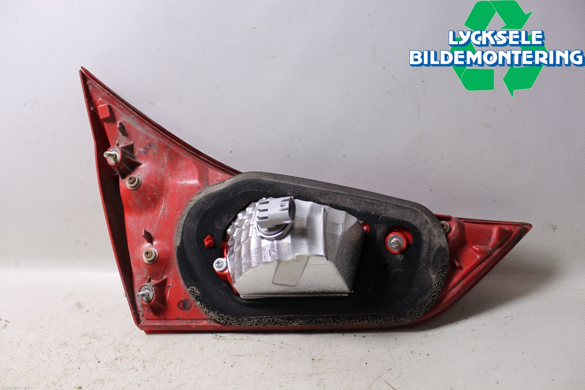 Toyota AURIS 13-19 Bakljus Lucka Hö