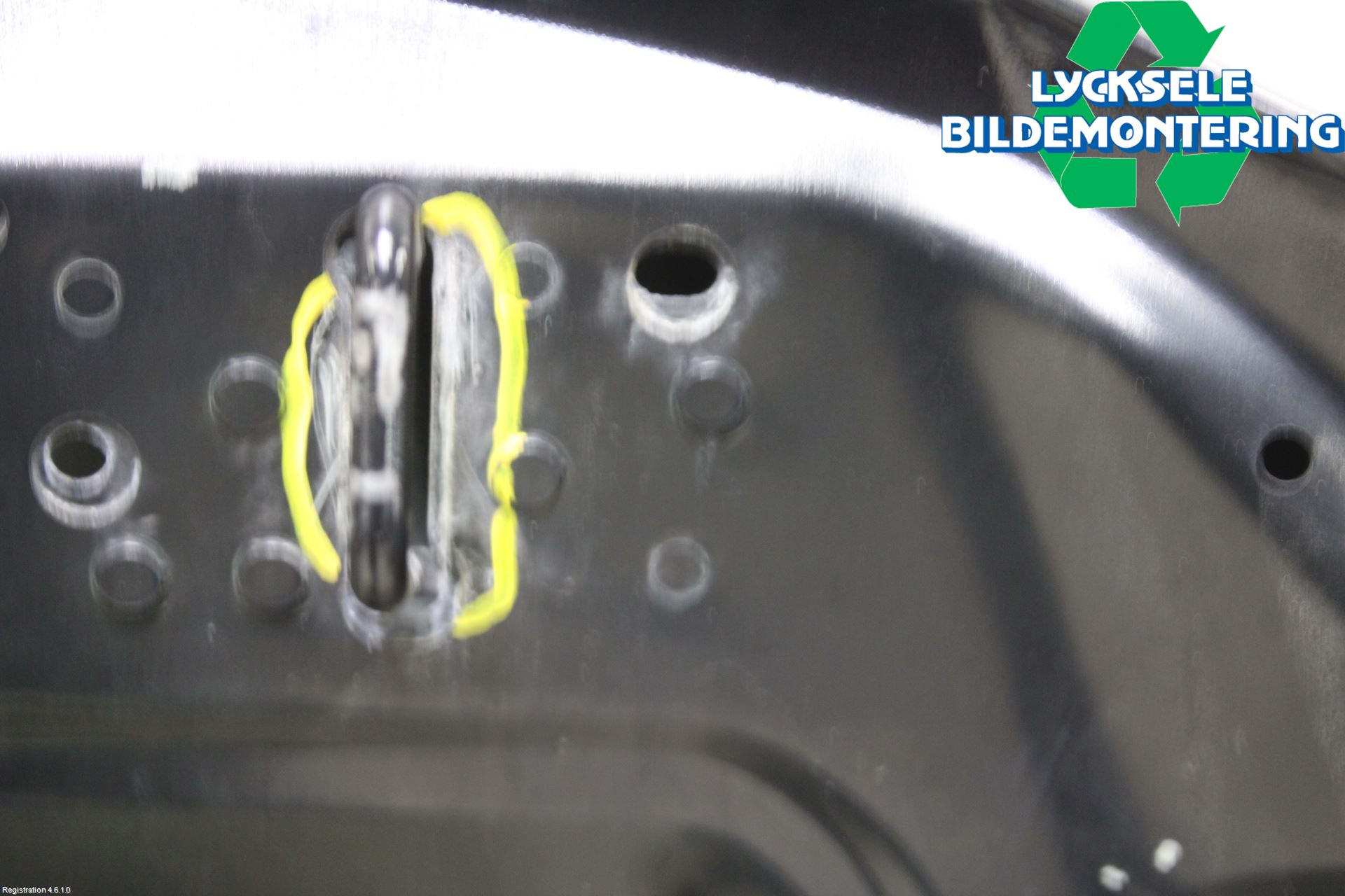 Volvo XC70 08-13 Huv Fram