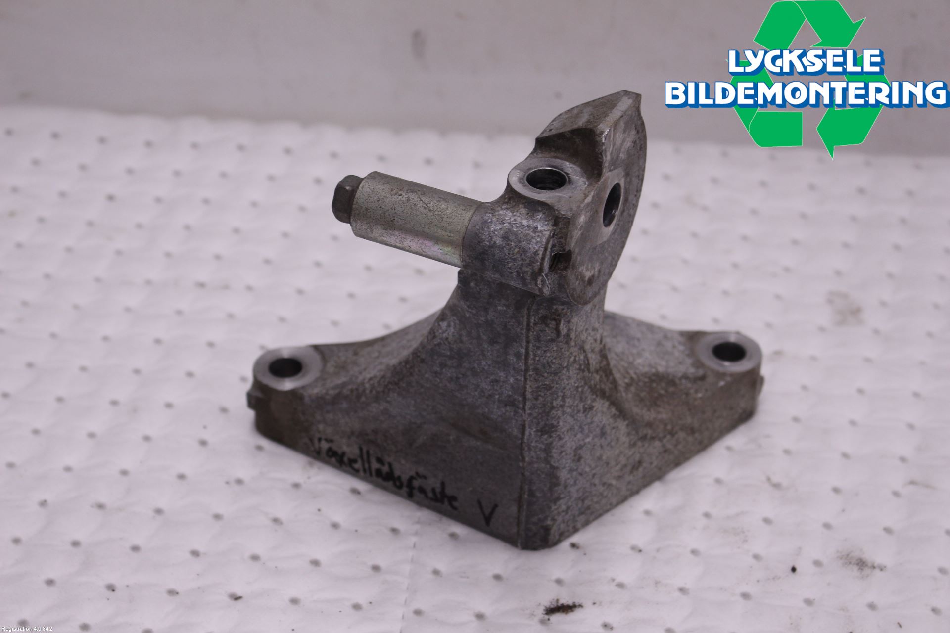 Subaru OUTBACK 10-15 Växellådsfäste