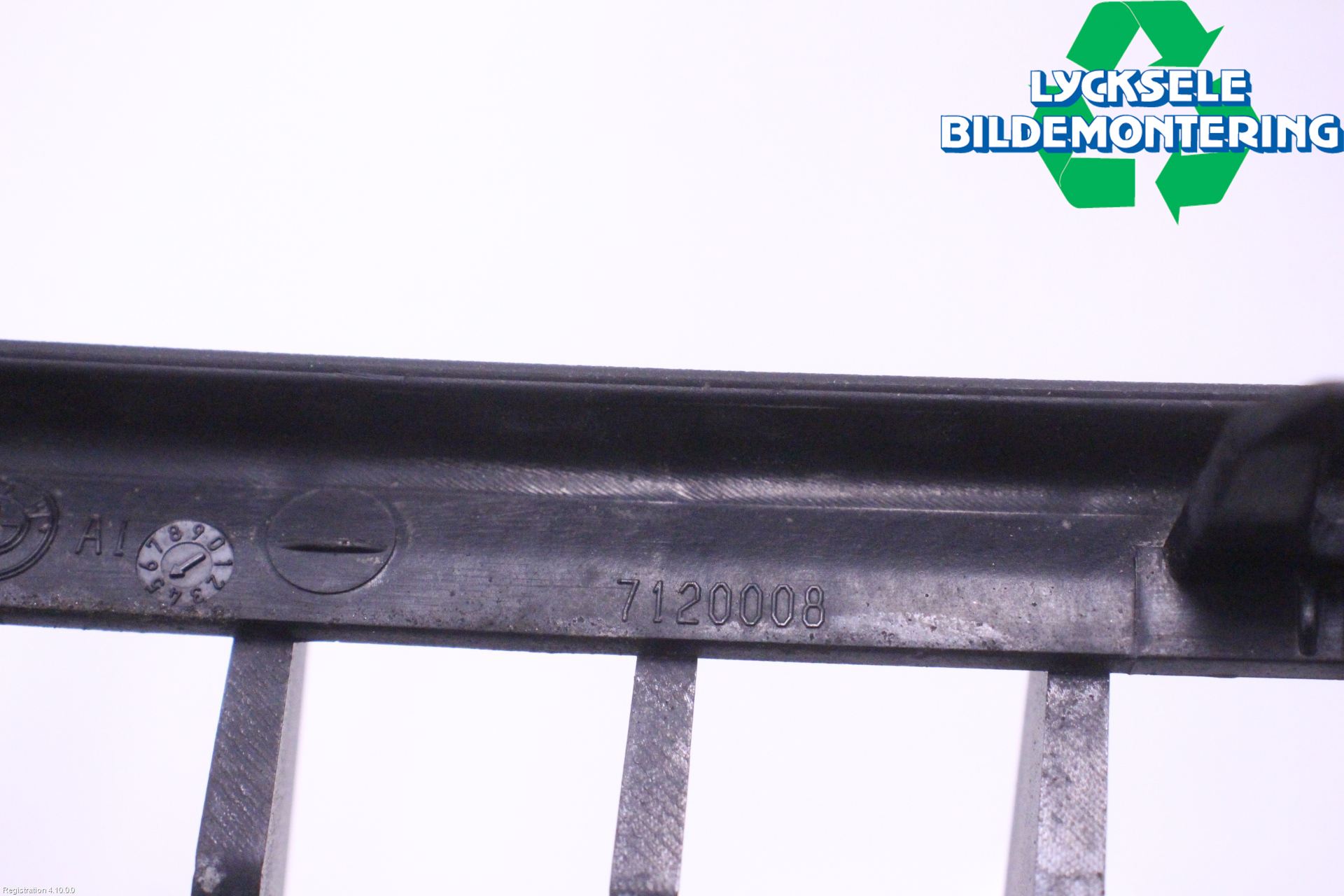 BMW 3 E90/91 SED/TOU 05-12 Grilldel Höger