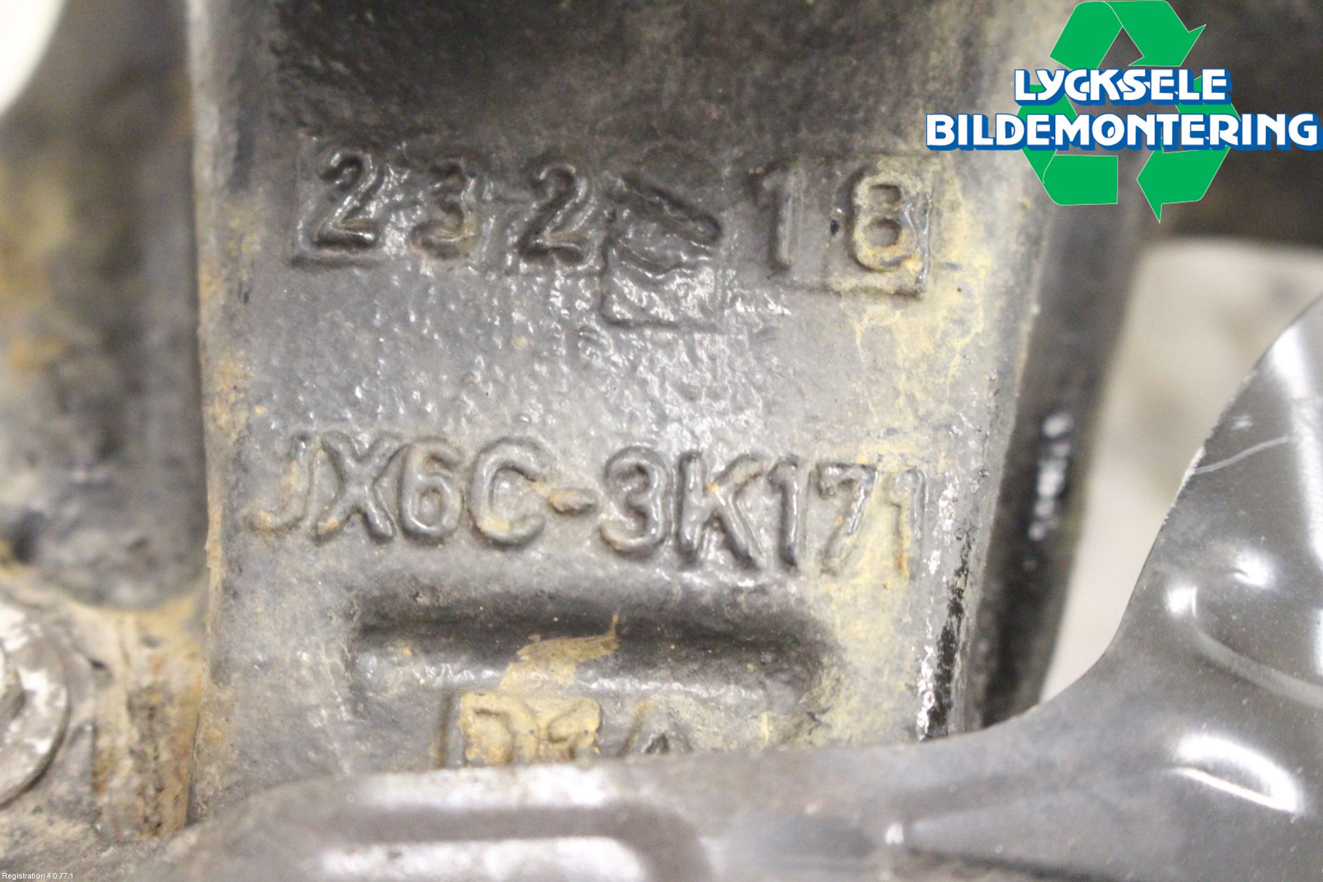 Ford FOCUS 19- Styrspindel Lagerhus Vä