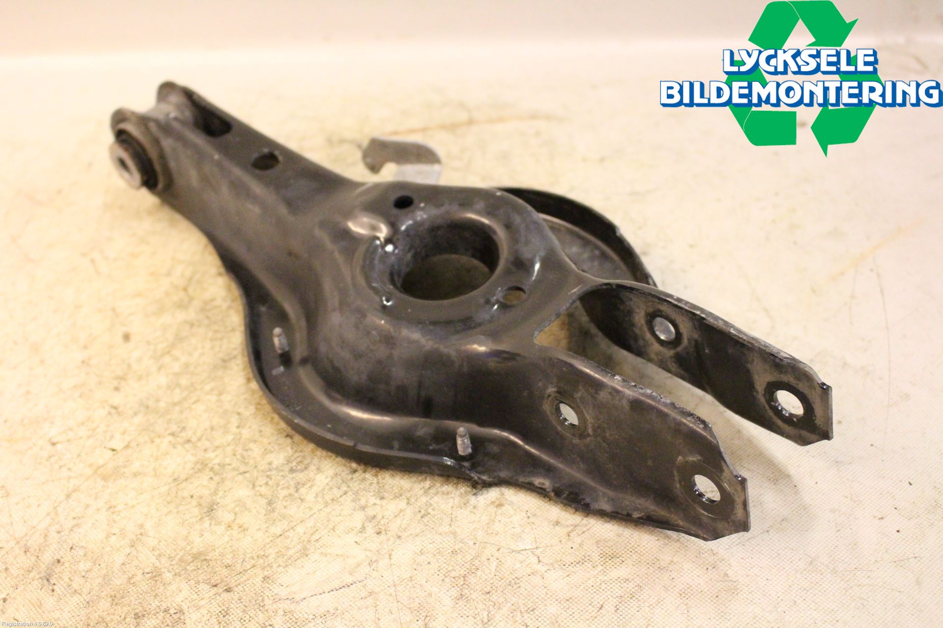 BMW 3 F30/F31/F80 12-19 Bärarm Bak Vänster