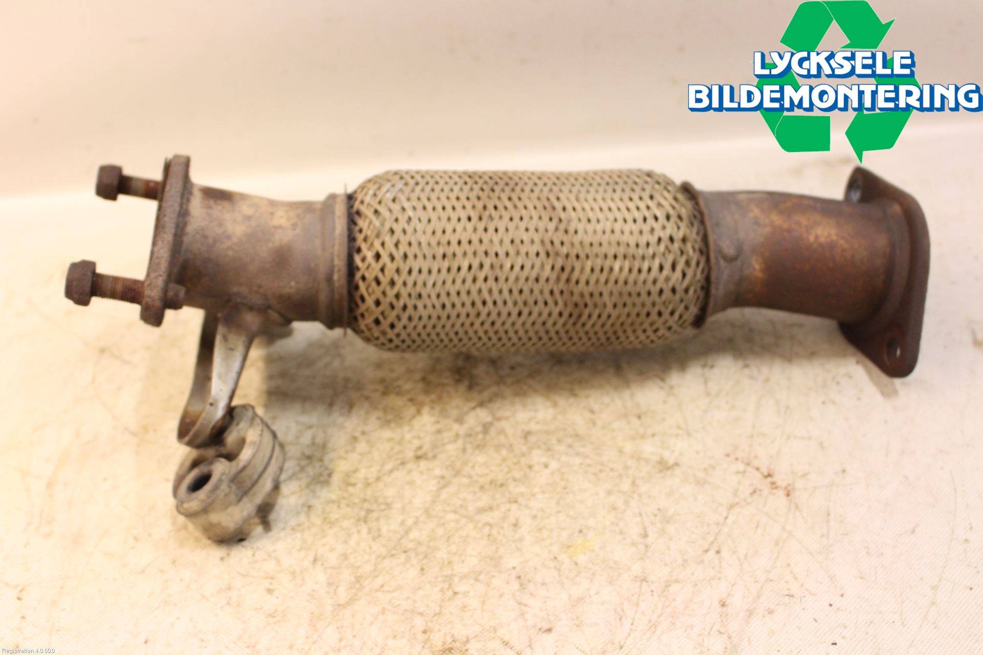 Hyundai SANTA FE  06-12 Avgasrör Främre-Mitt-Bak