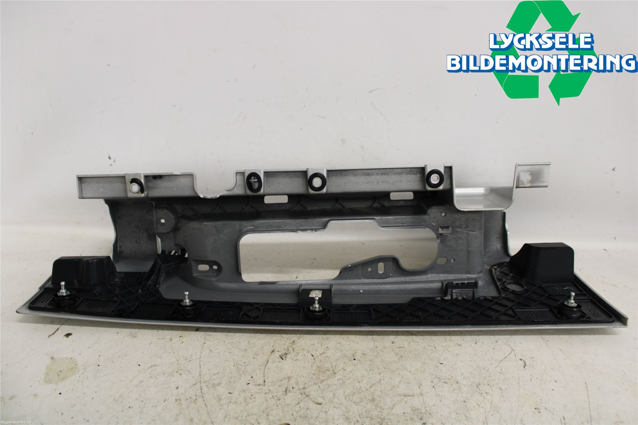 Opel VIVARO 15-19 Stötfångardel Bak Hö