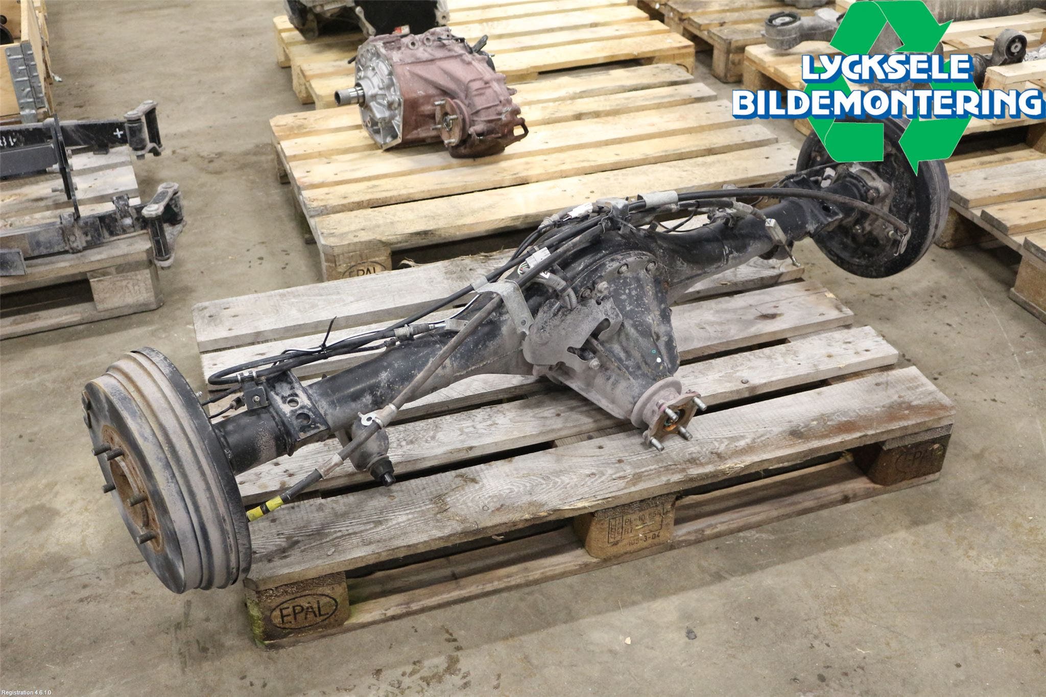 Toyota HILUX 16- Bakaxel