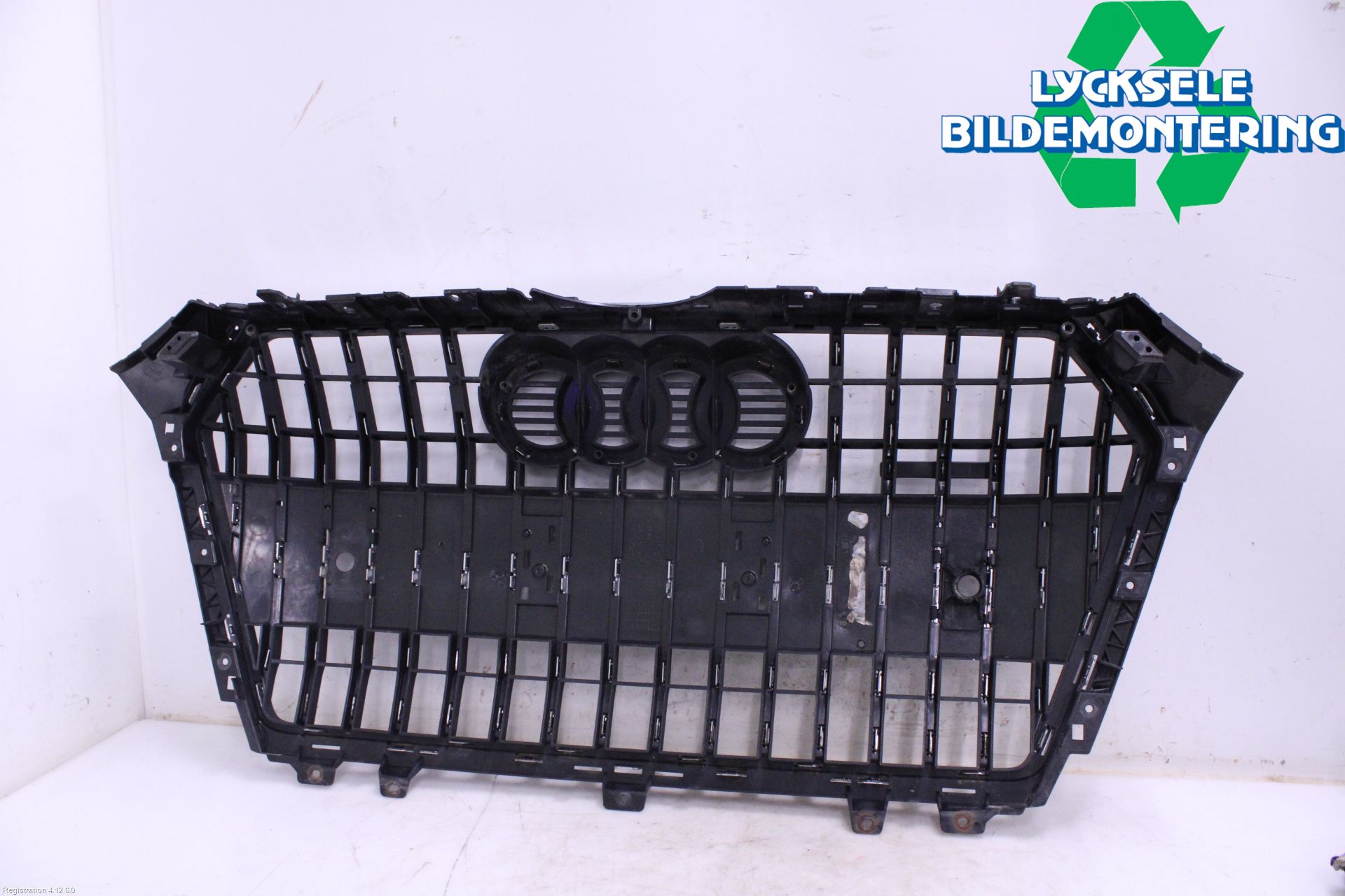 Audi A4 ALLROAD 17- Grill Komp