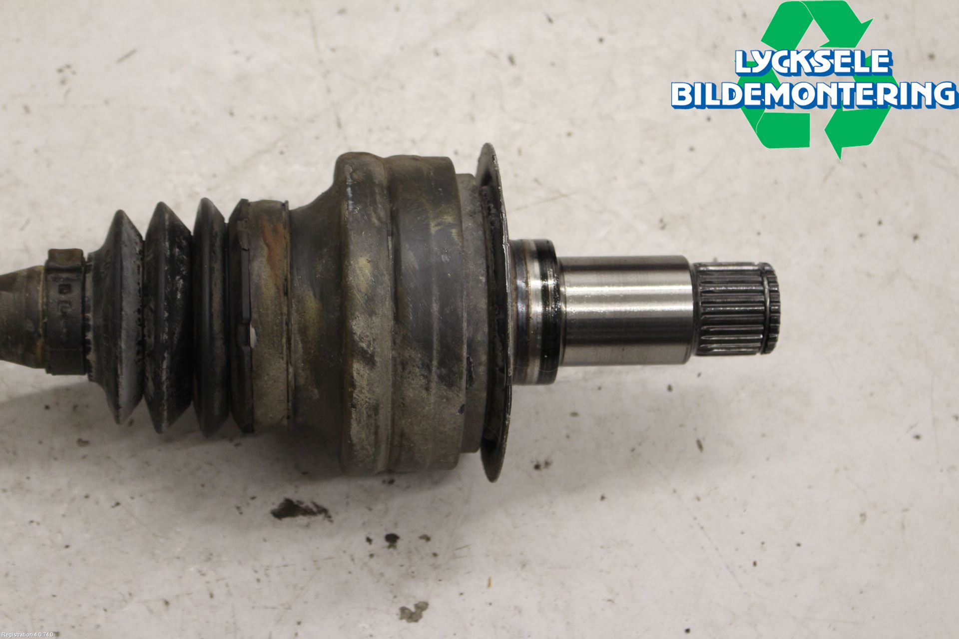 Mercedes-Benz MB E-KLASS (W211) 02-09 Drivaxel Bak Vänster